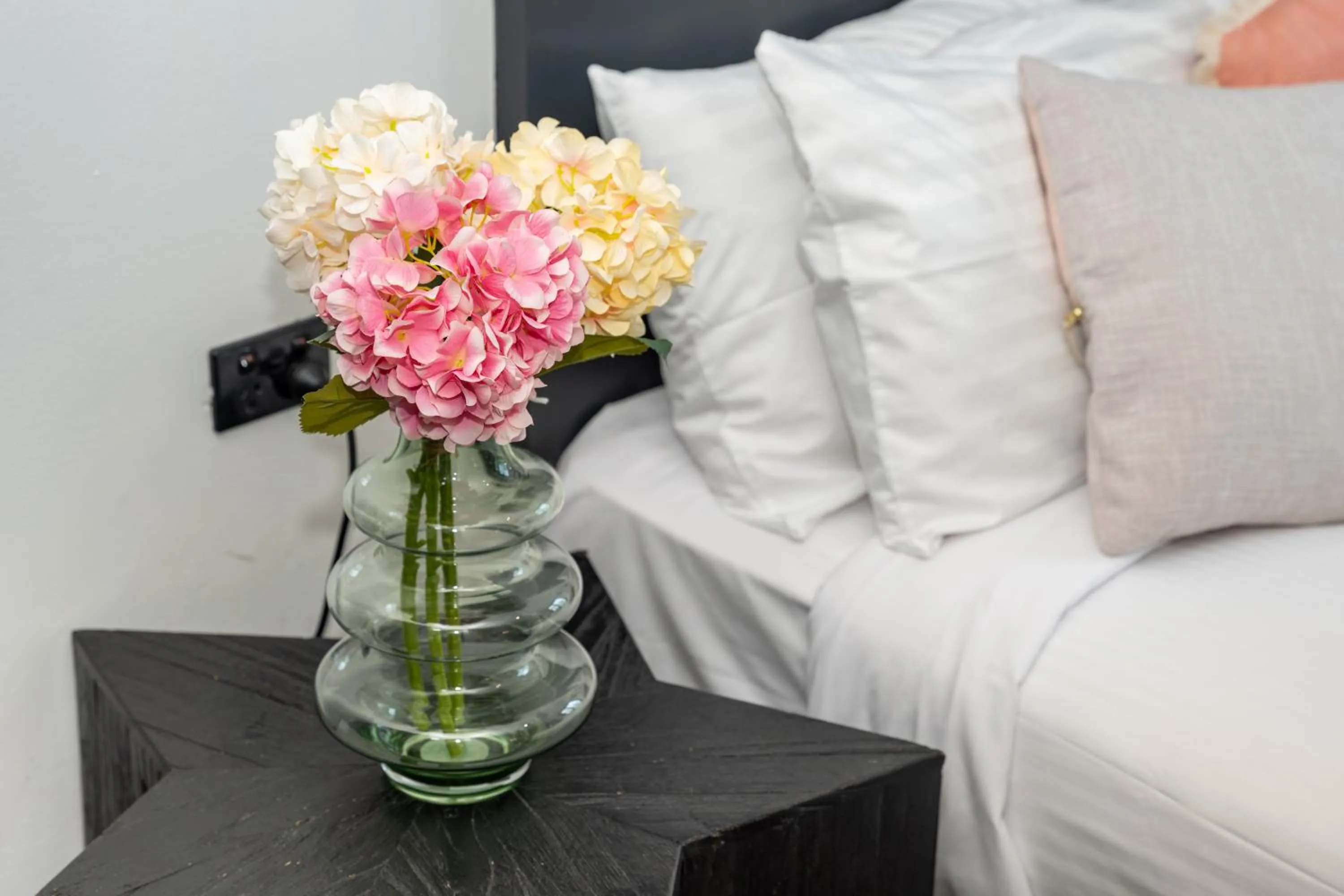 Decorative detail, Bed in Motel 10