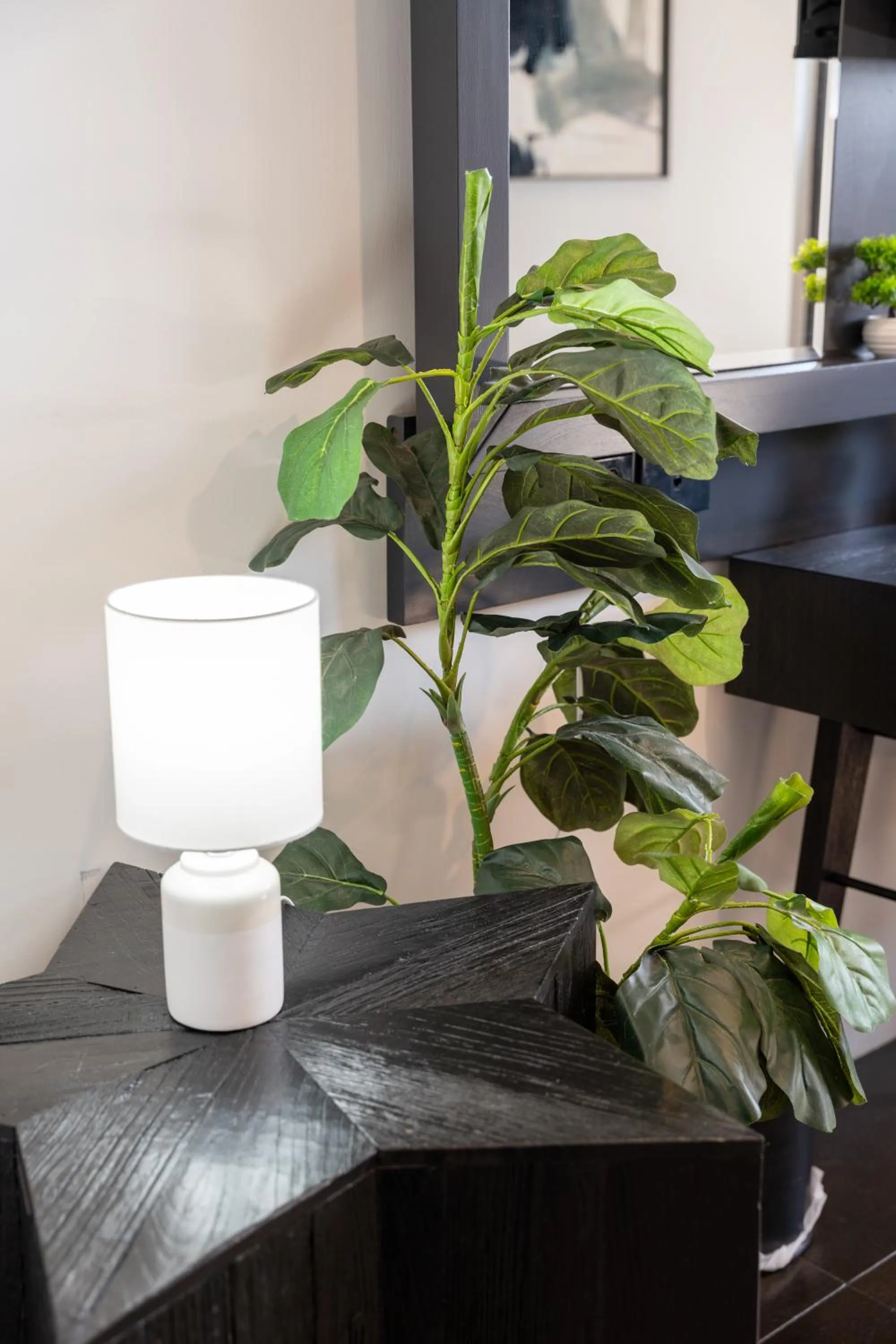 Decorative detail in Motel 10