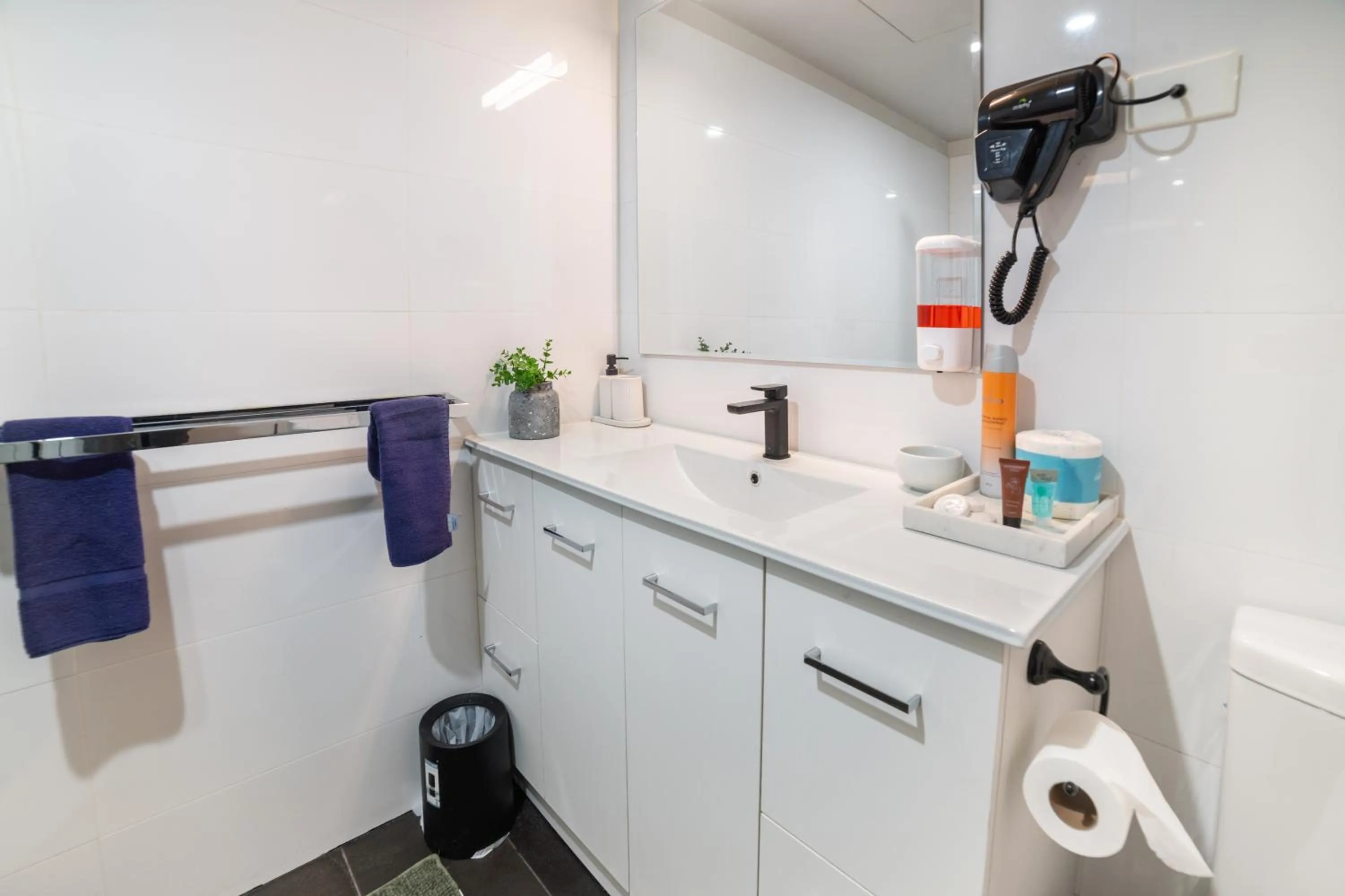 Bathroom in Motel 10