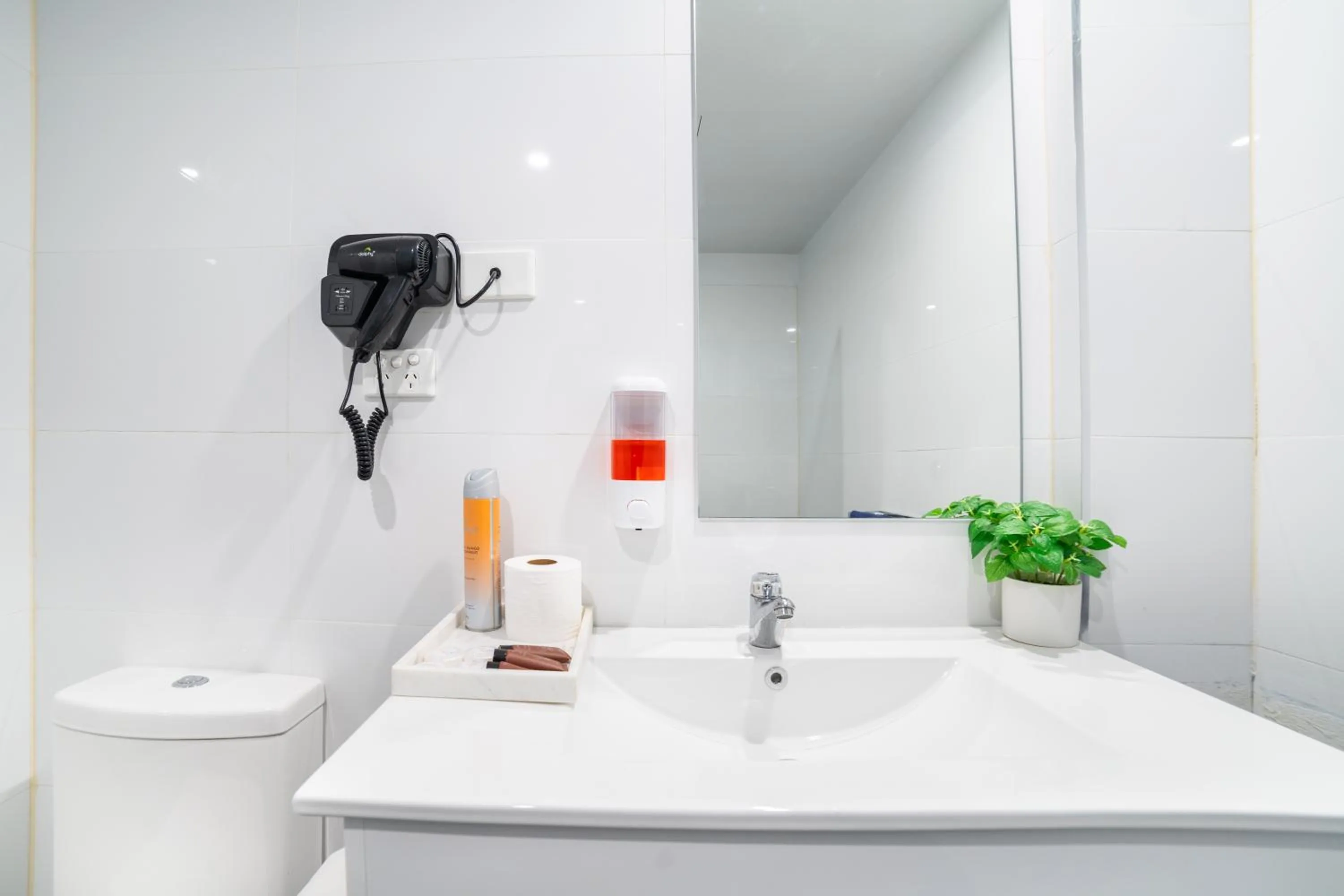 Bathroom in Motel 10