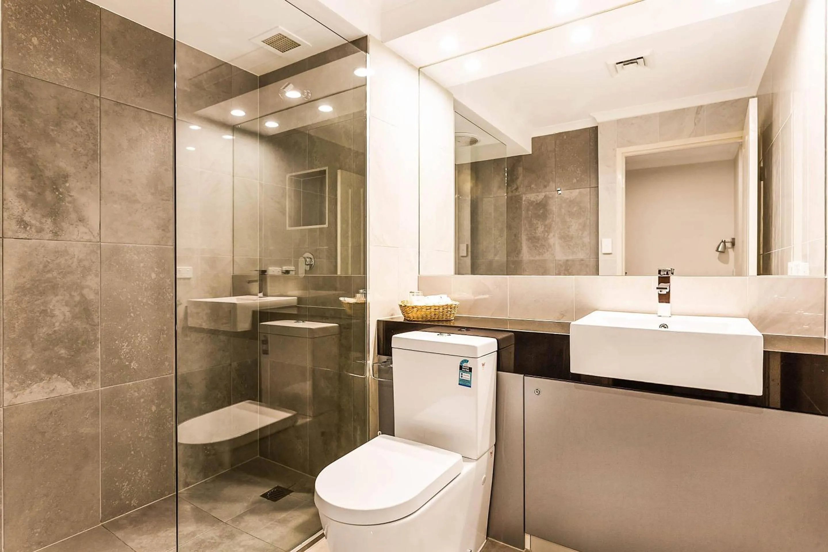 Bedroom in Quality Hotel Manor