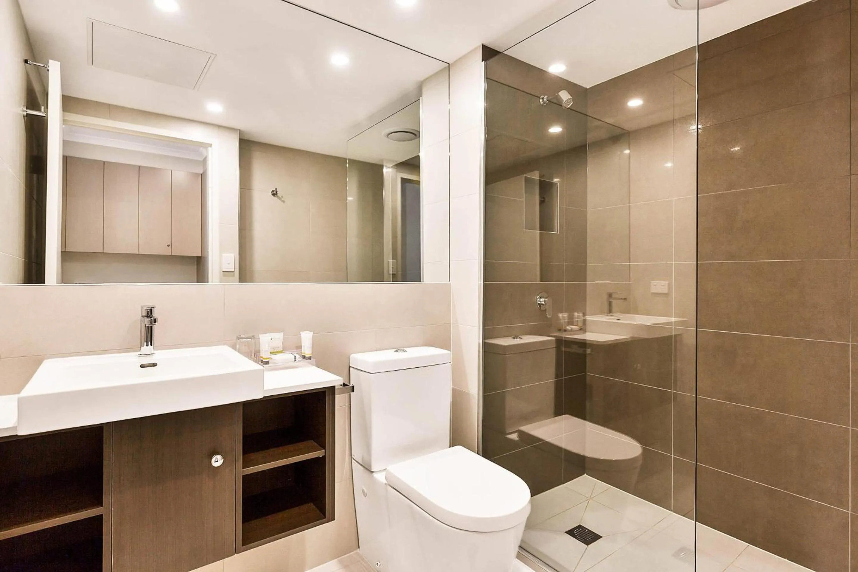 Bedroom in Quality Hotel Manor