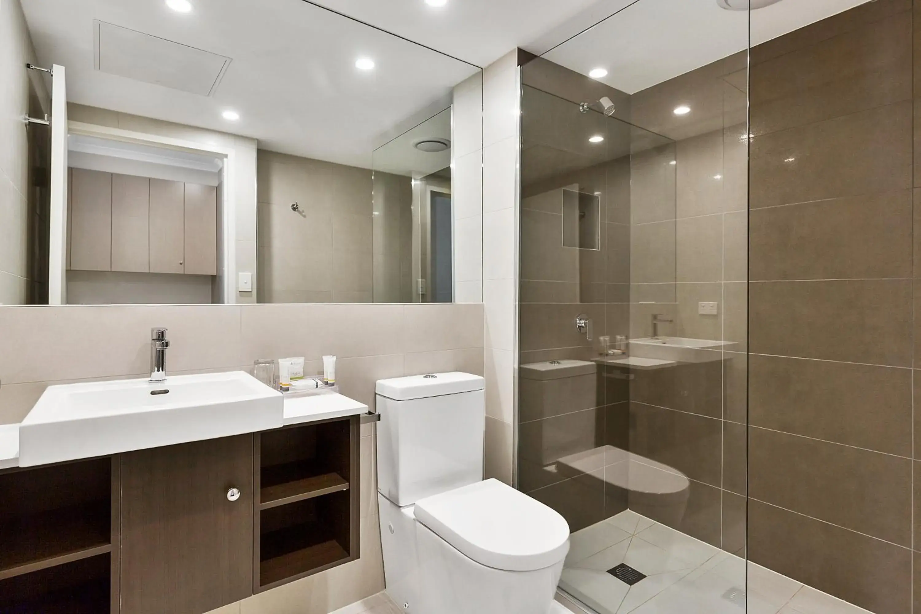 Deluxe Twin Room in Quality Hotel Manor Deluxe Twin Room in Quality Hotel Manor