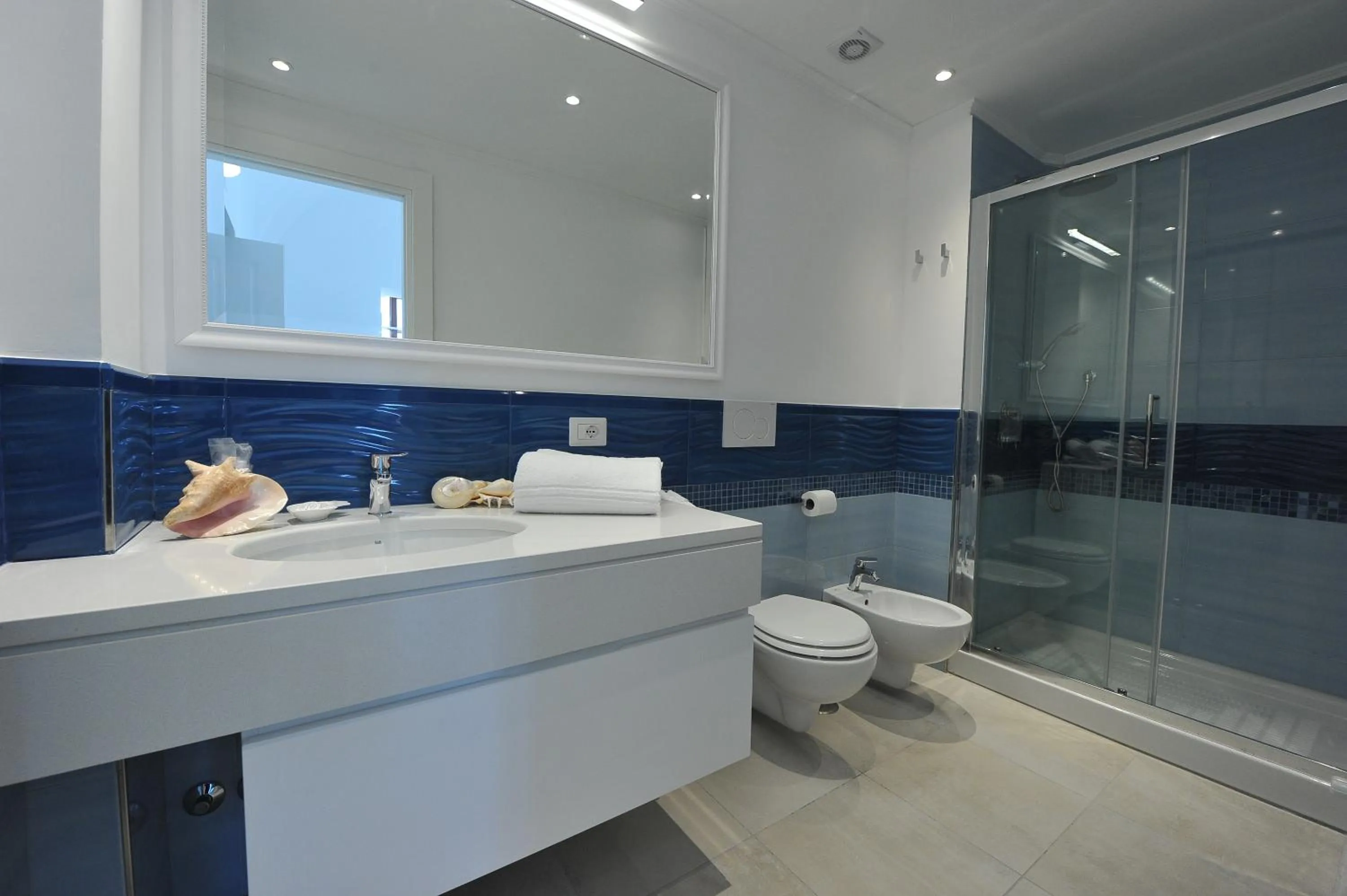 Shower in SorrentoBay