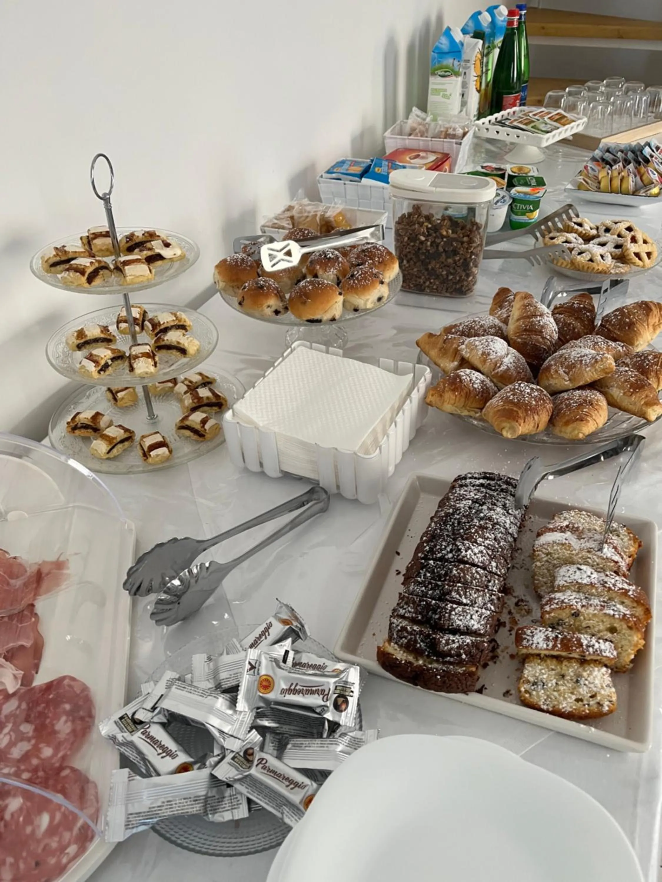 Buffet breakfast in SorrentoBay