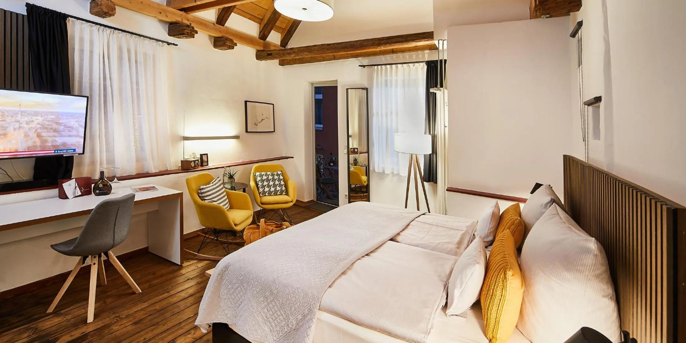 Bed in Weinforum Franken Hotel & Restaurant