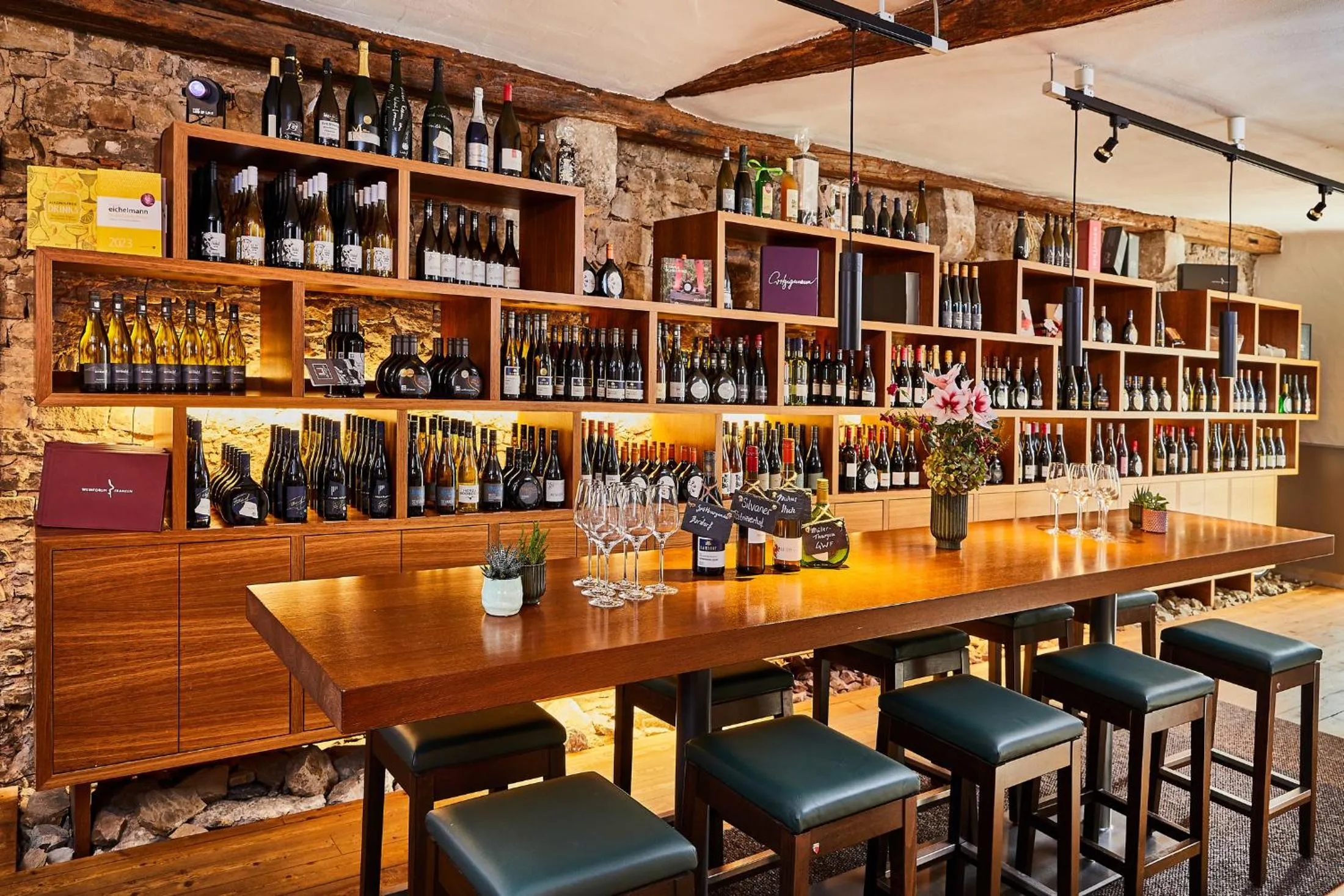 Lounge or bar in Weinforum Franken Hotel & Restaurant