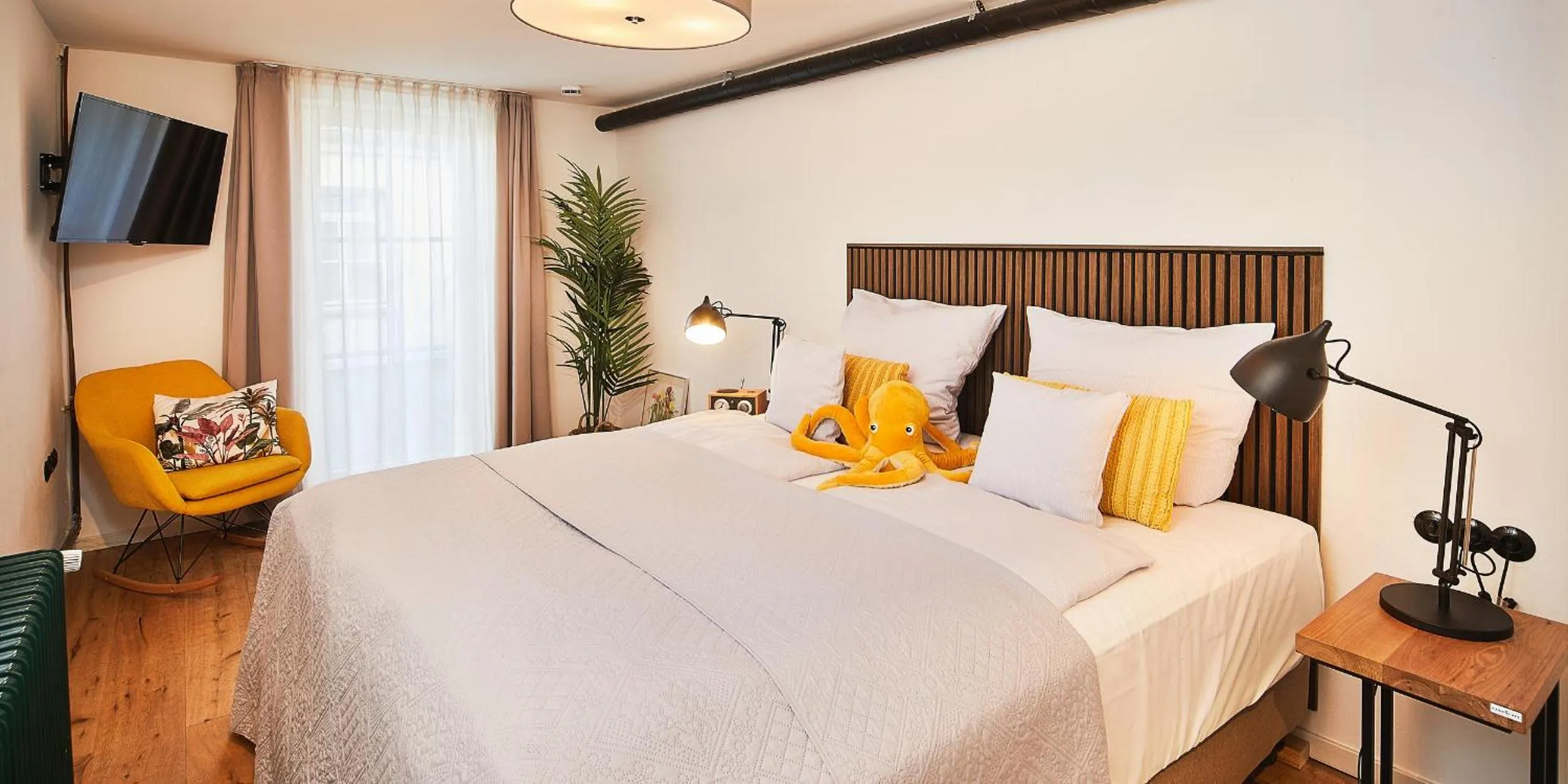 Bed in Weinforum Franken Hotel & Restaurant