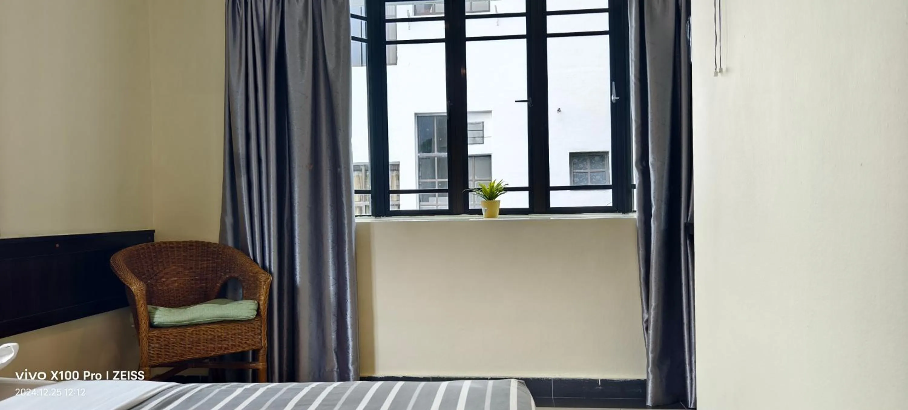 Bed in Hong Kong Hotel