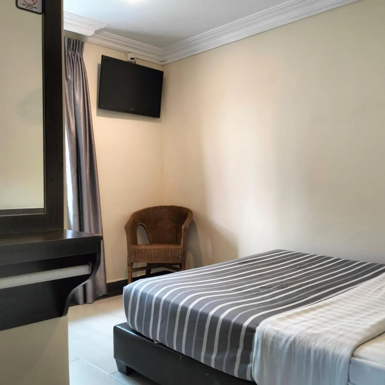 Bed in Hong Kong Hotel