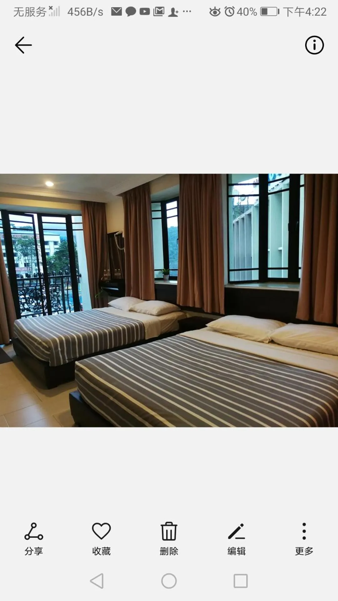 Bed in Hong Kong Hotel