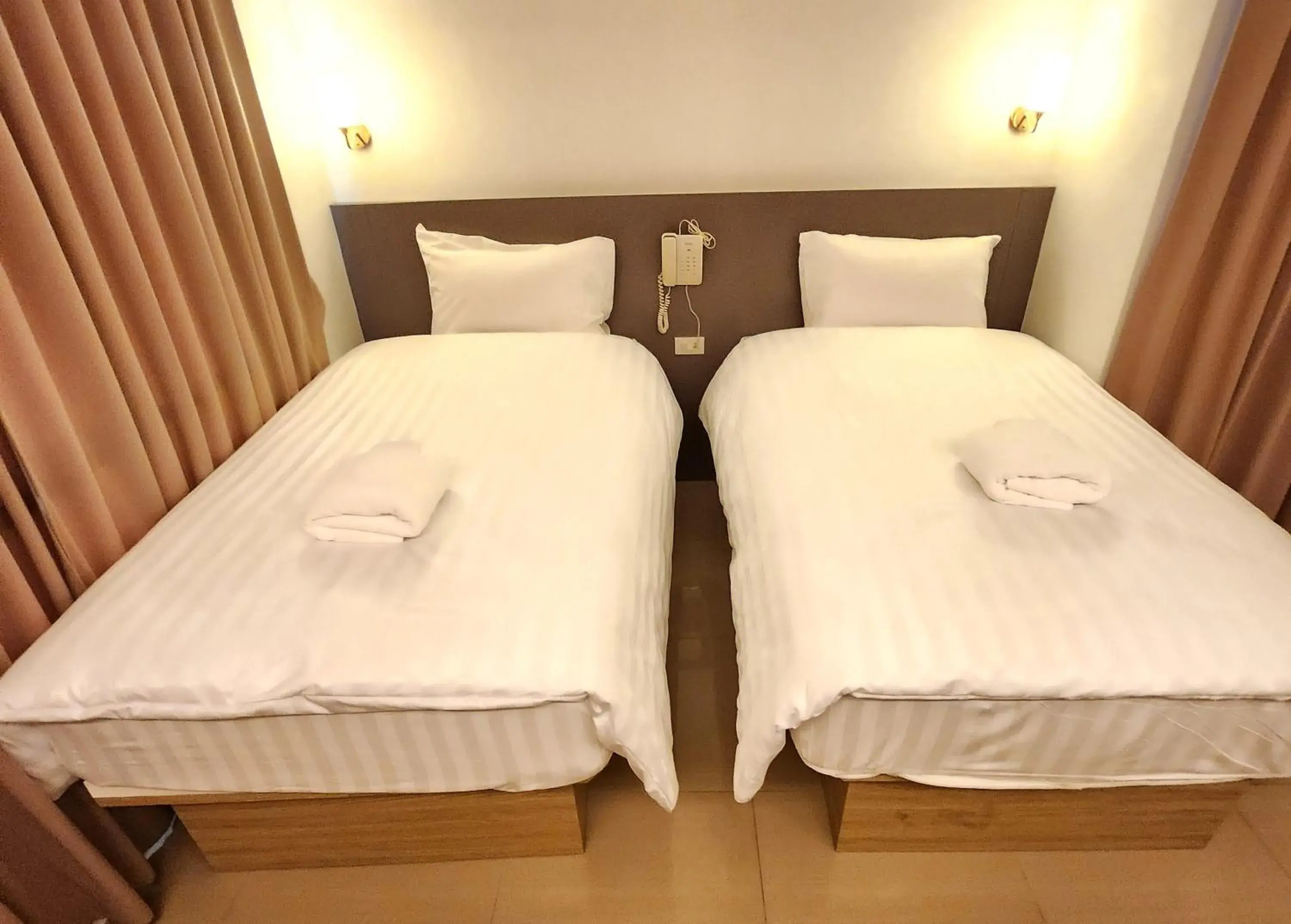 Superior Twin Room in Prom Ratchada Hotel Superior Twin Room in Prom Ratchada Hotel