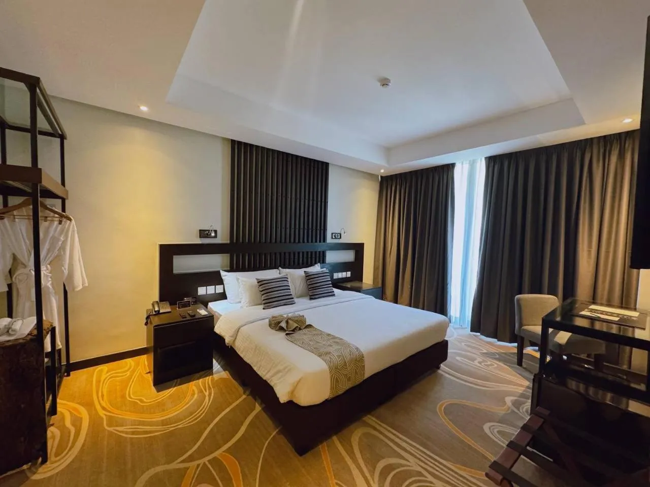 Bed in The Oriental Hotel Legazpi