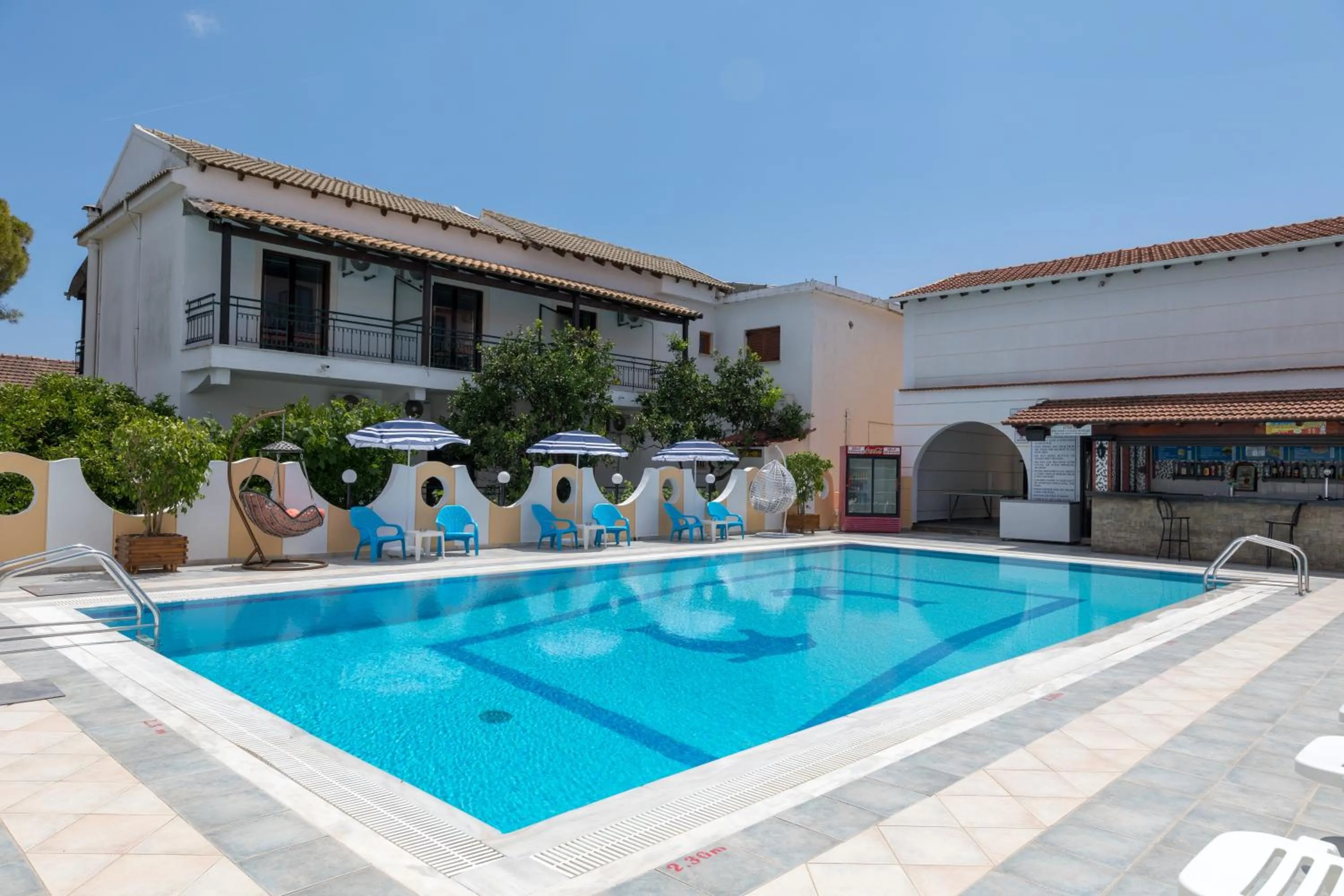 Swimming pool in Lefkimi Hotel