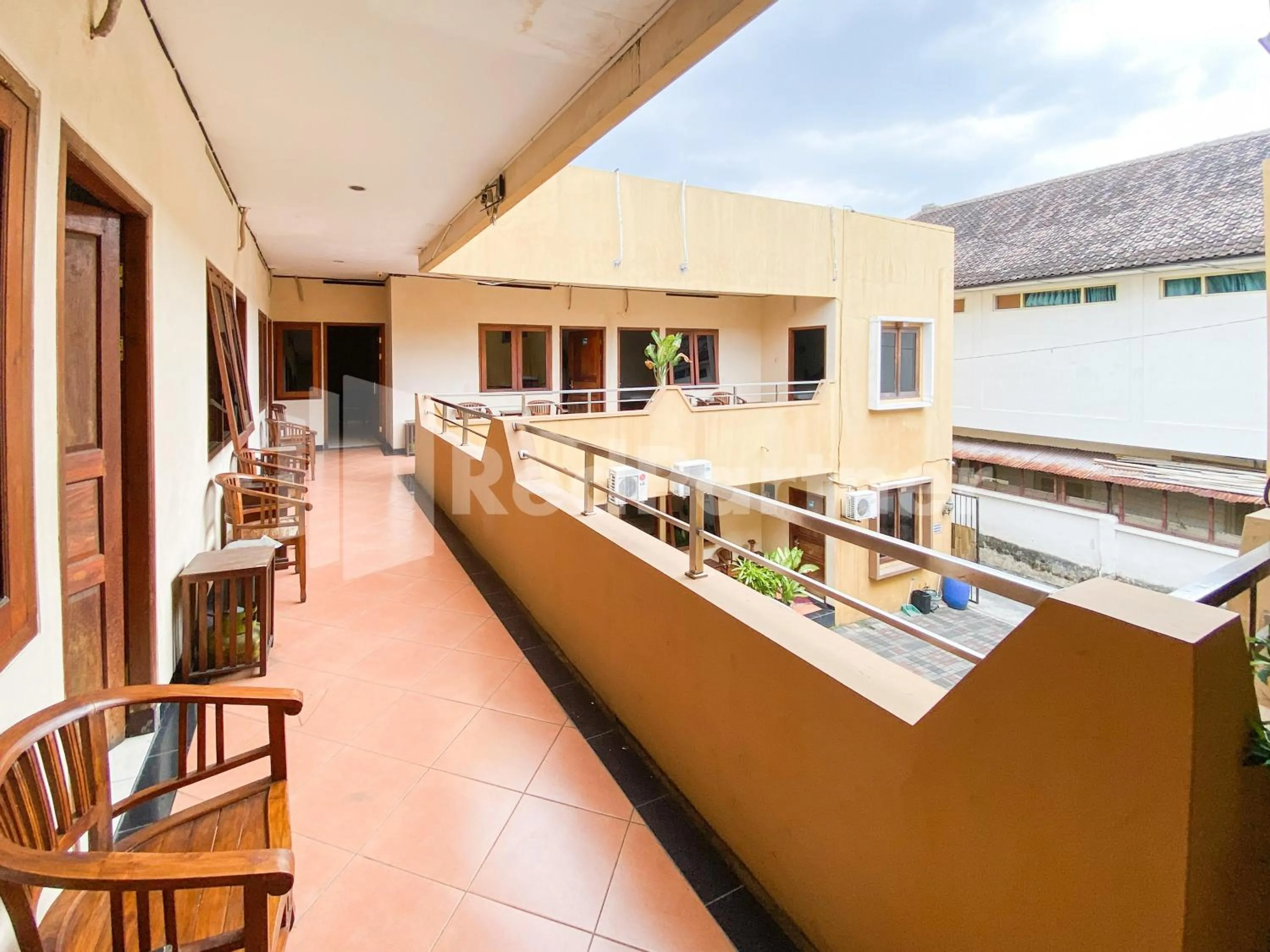 Property building in Istana Griya 2 Hotel Solo RedPartner