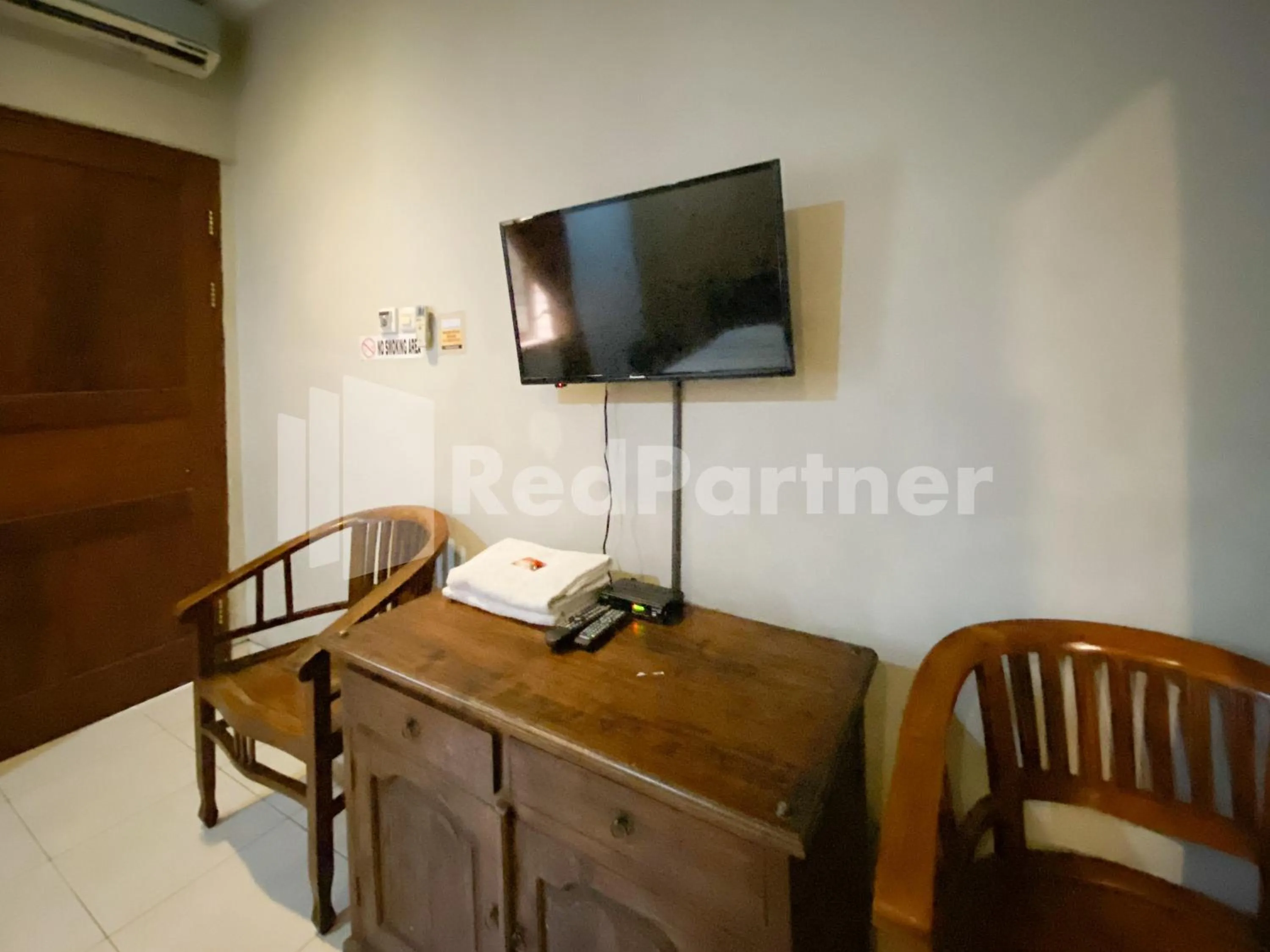 Bedroom in Istana Griya 2 Hotel Solo RedPartner