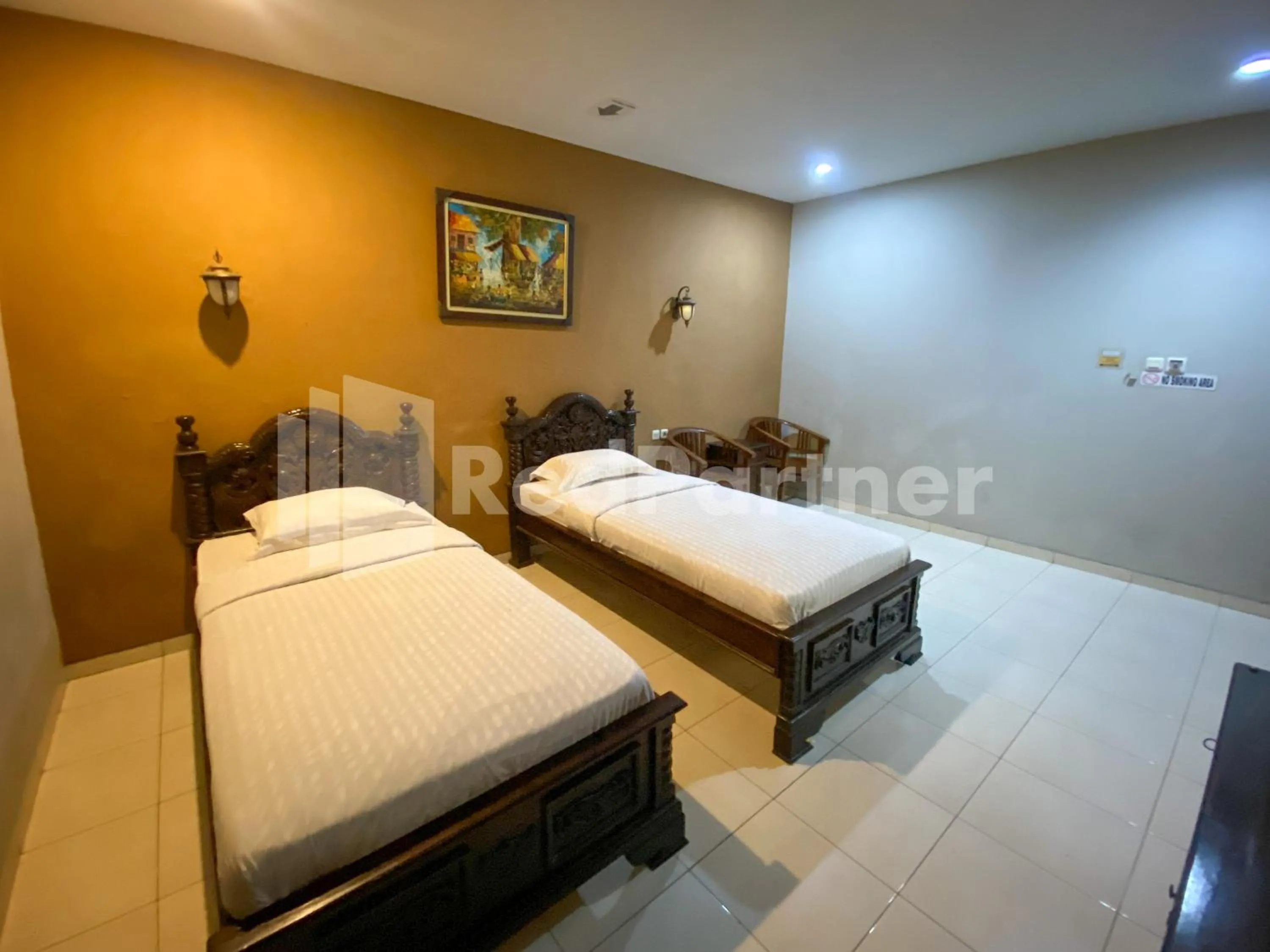 Bed in Istana Griya 2 Hotel Solo RedPartner
