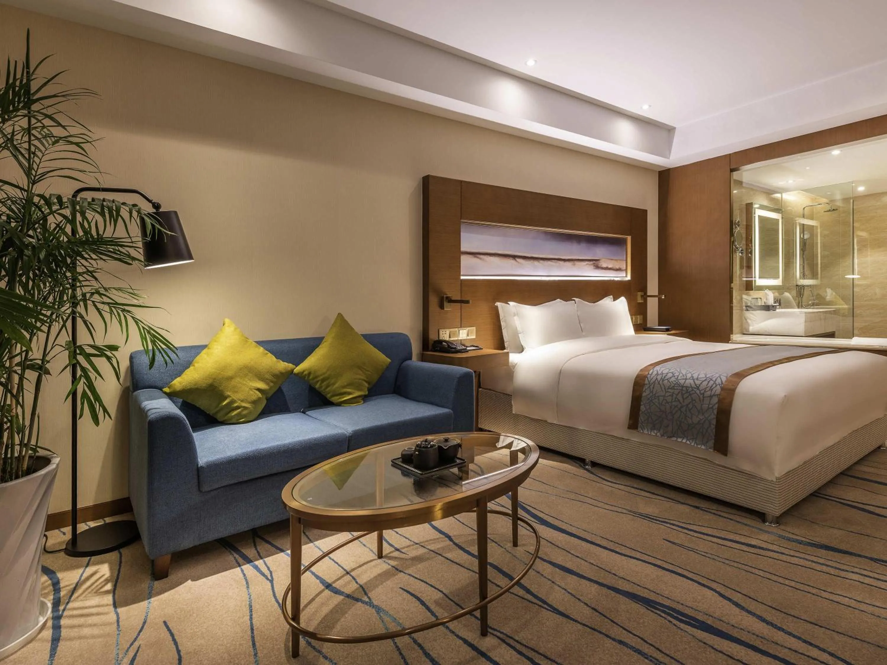 Bedroom, Bed in Novotel Qingdao New Hope