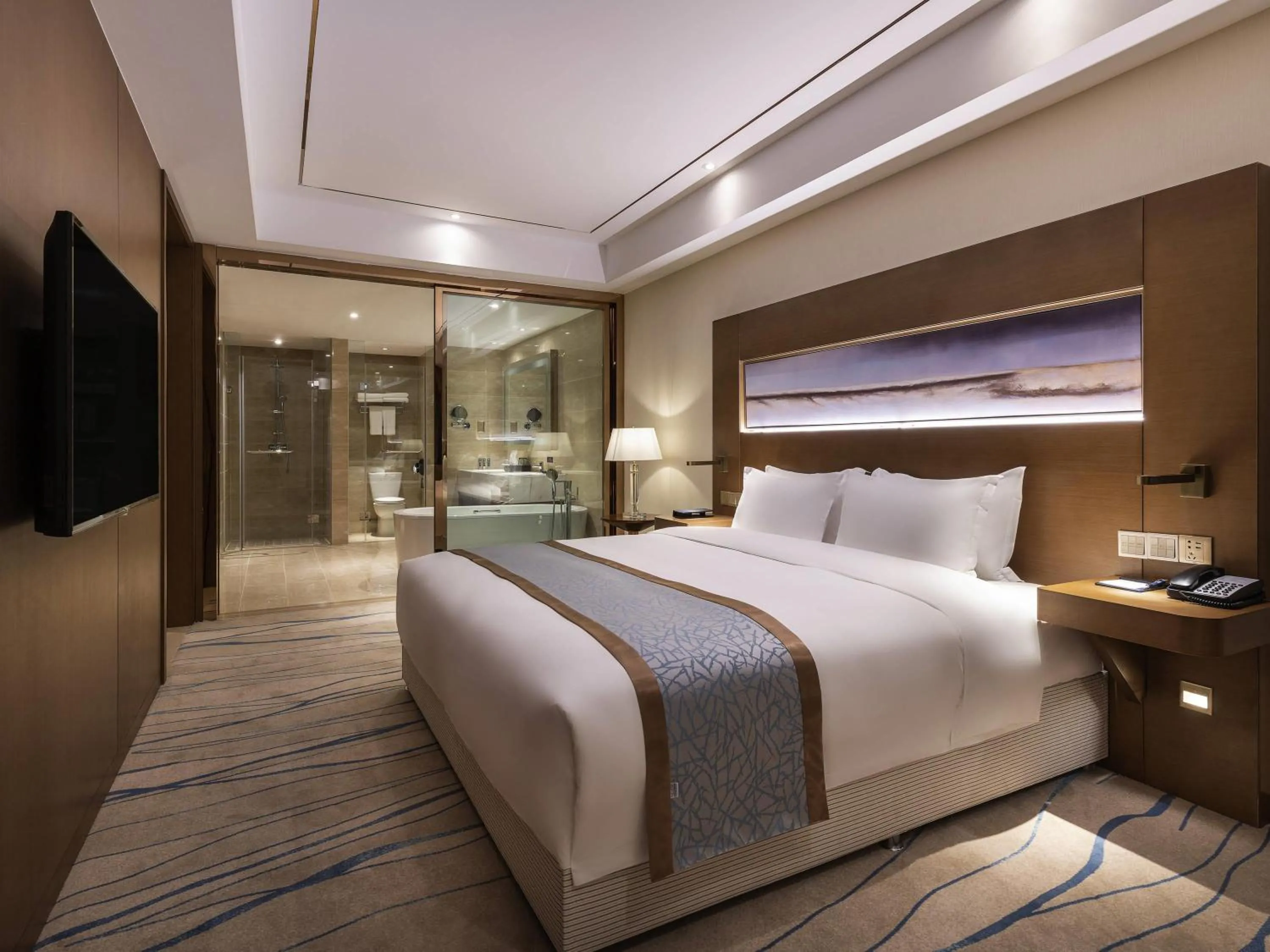 Property building, Bed in Novotel Qingdao New Hope