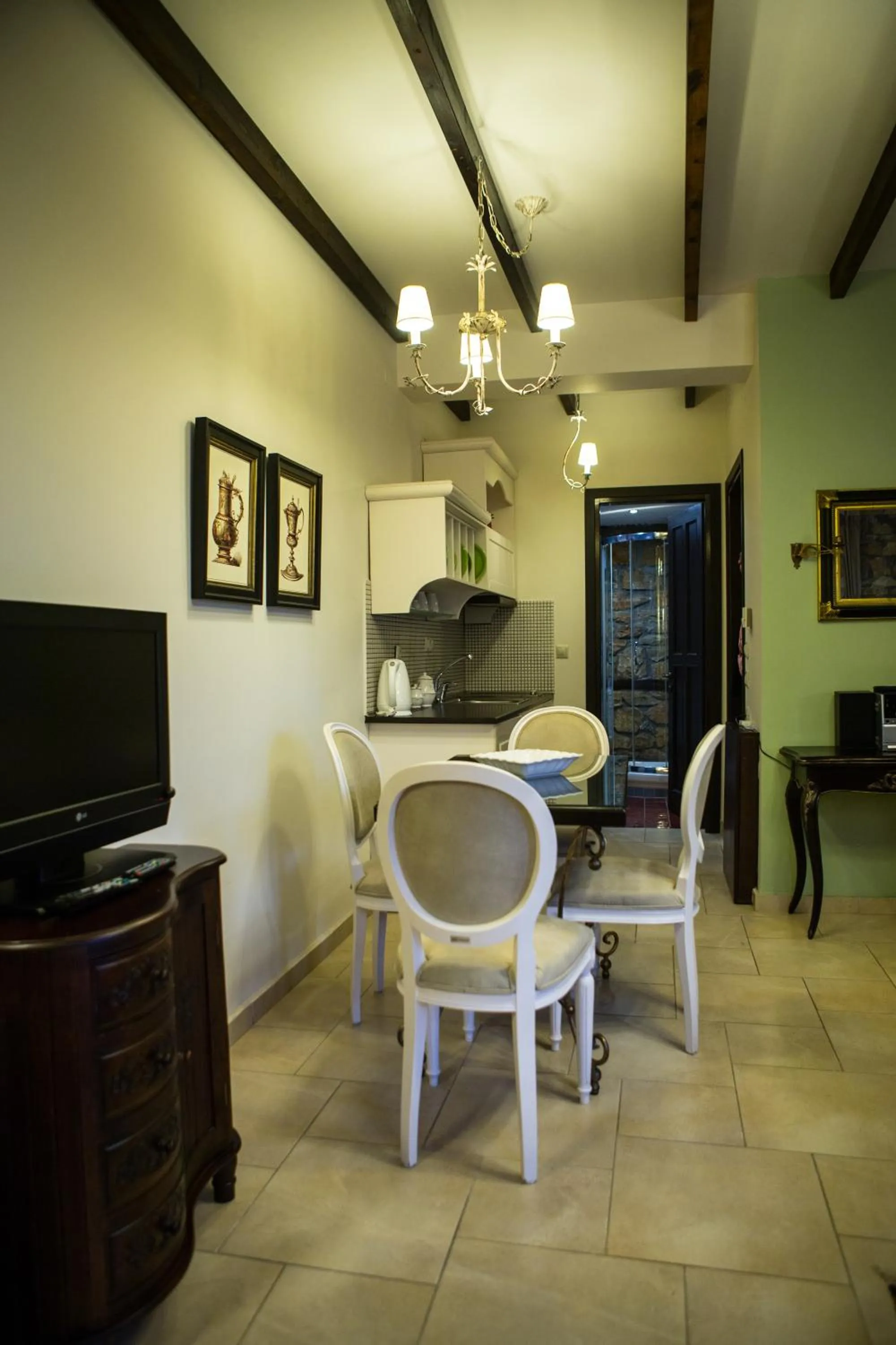 Shower in Archontiko Emmanouilidi Suites