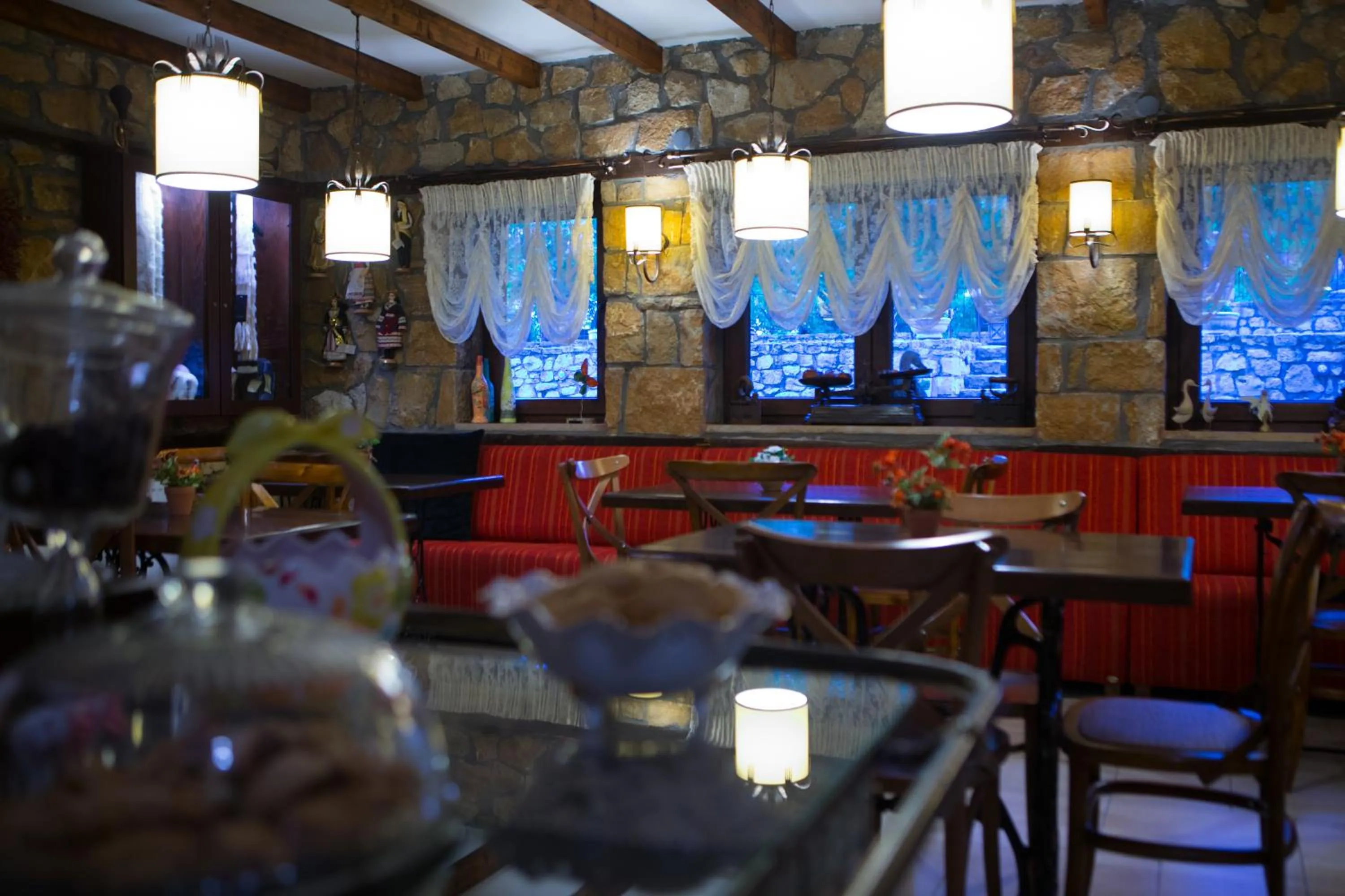 Communal lounge/ TV room in Archontiko Emmanouilidi Suites