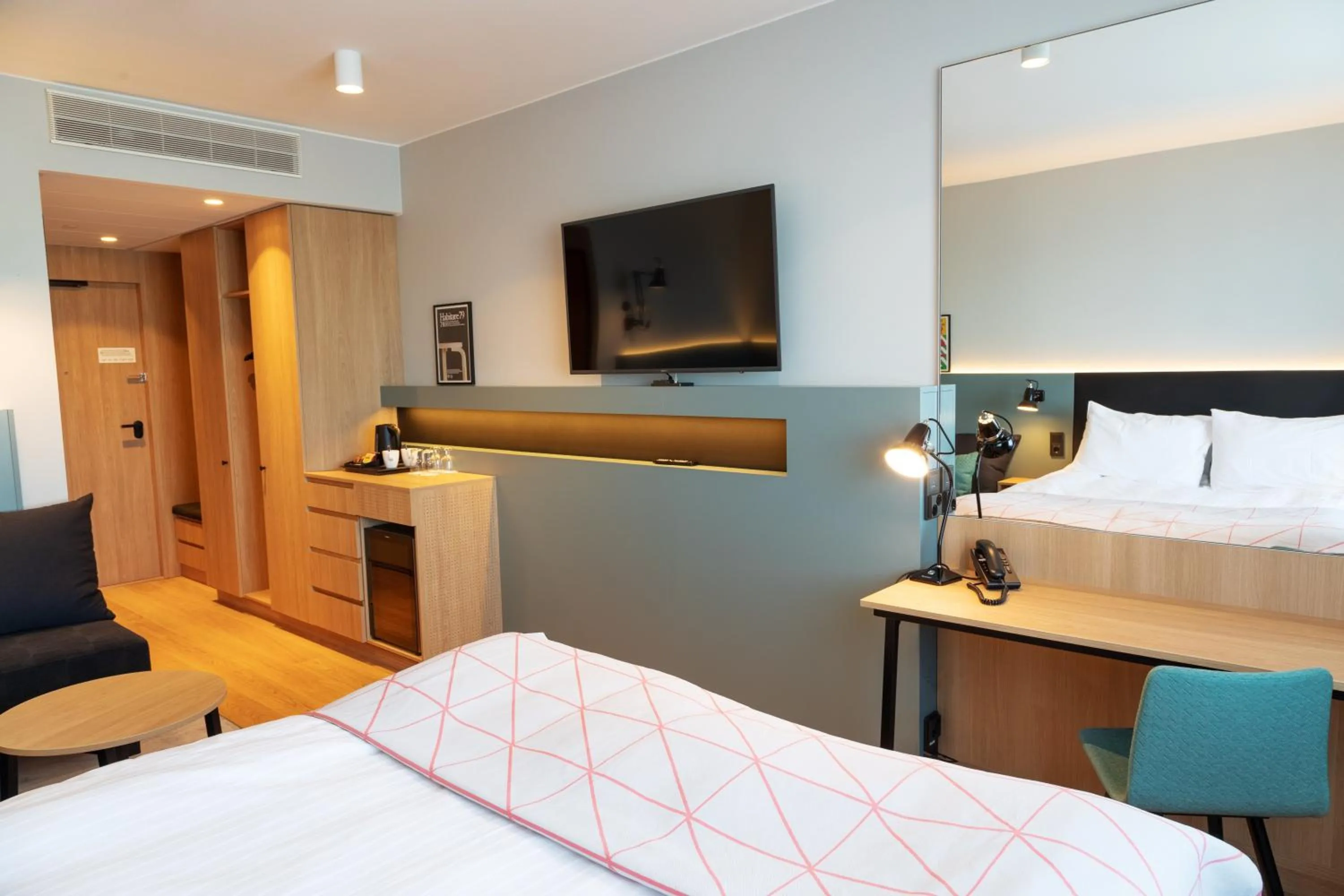 Photo of the whole room, Bed in Holiday Inn Helsinki - Expo by IHG