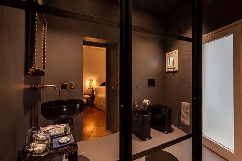 Bathroom in La Maison