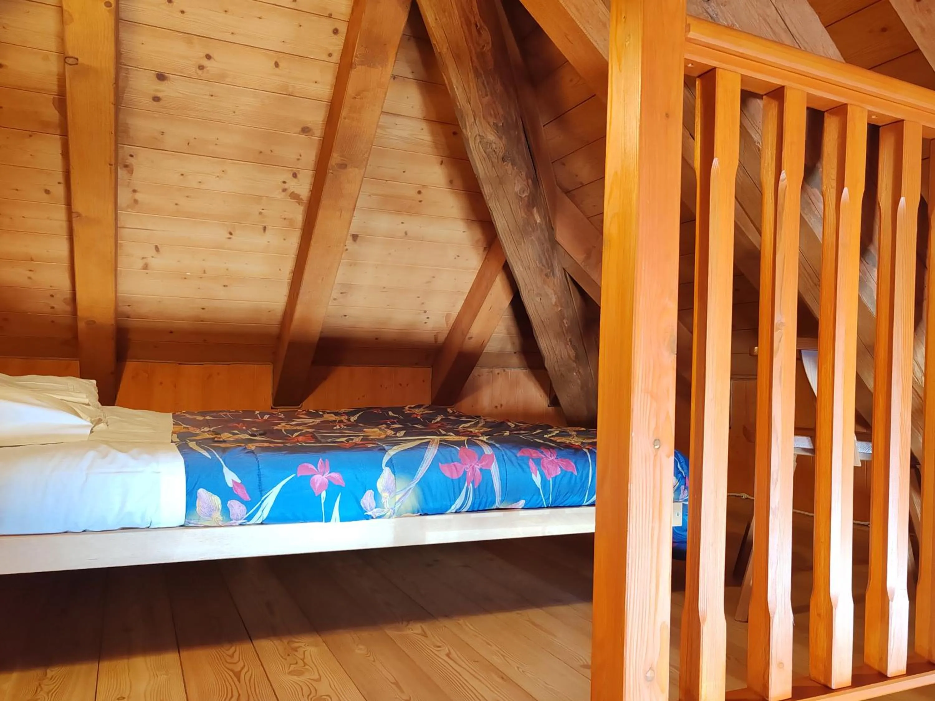 Bed in Albergo Diffuso Comeglians