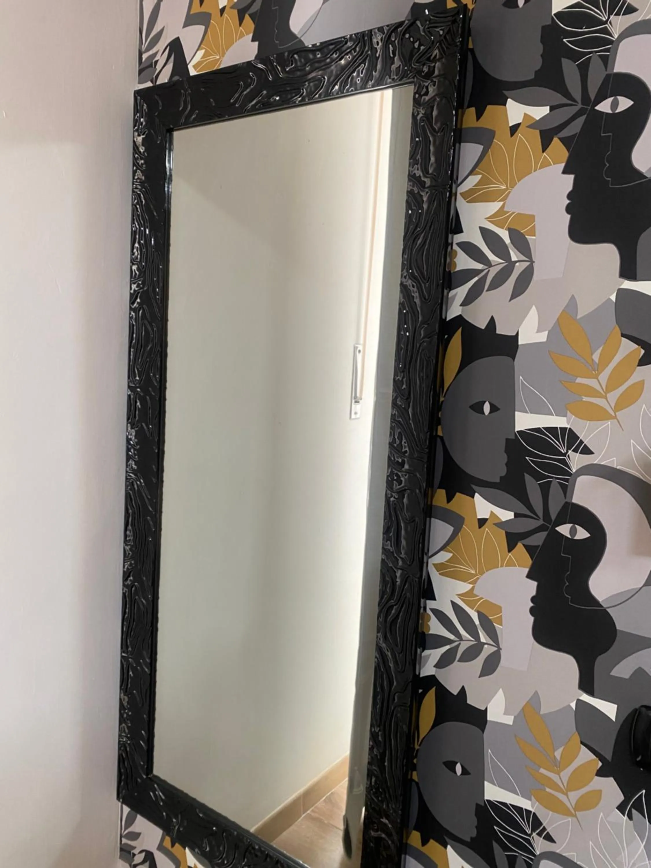 Decorative detail in Guest House Esty