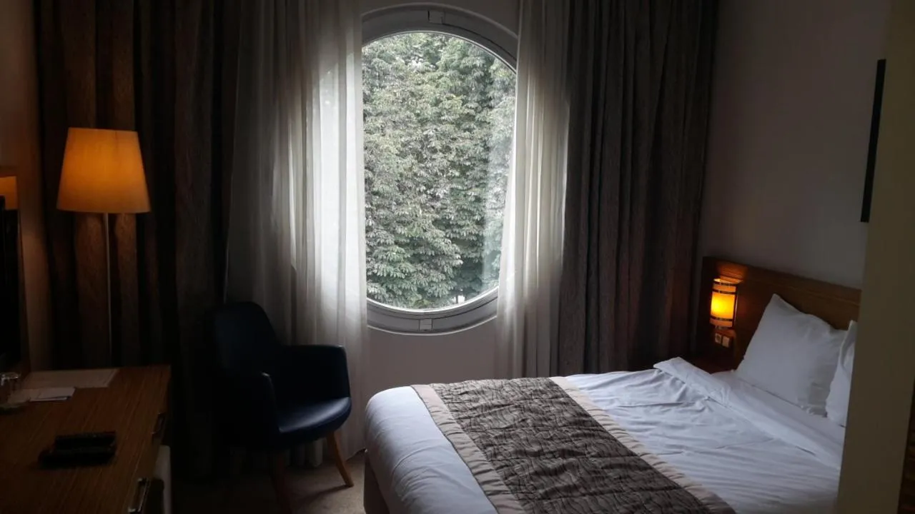 Bed in Hotel Almina Park