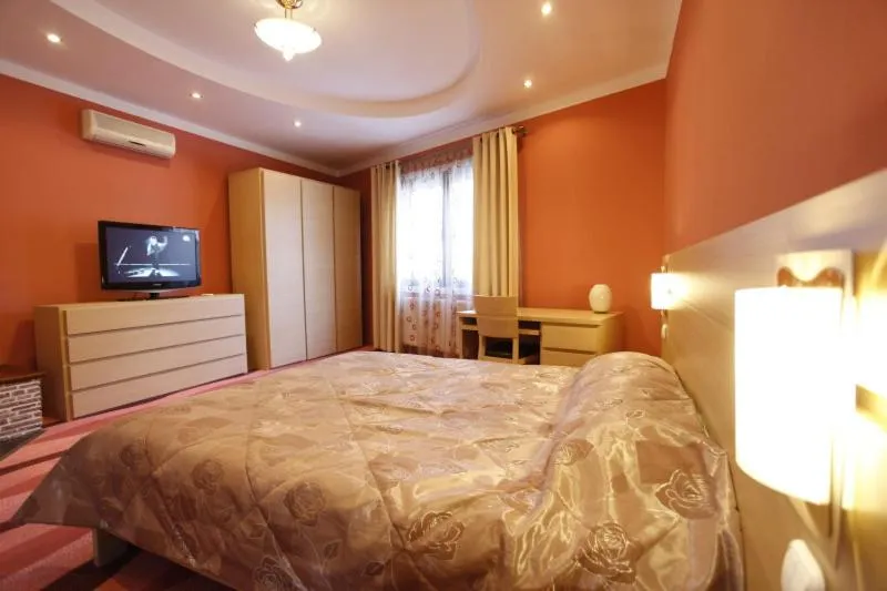 Photo of the whole room, Bed in Pension Tempo