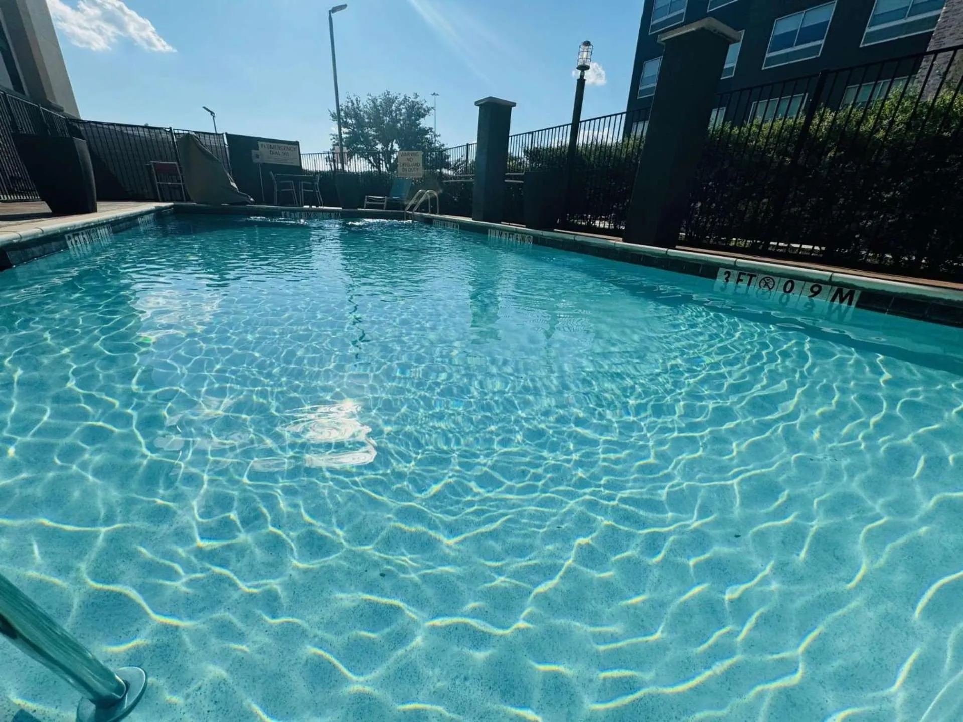 Pool view in Hampton Inn & Suites Dallas/Plano Central