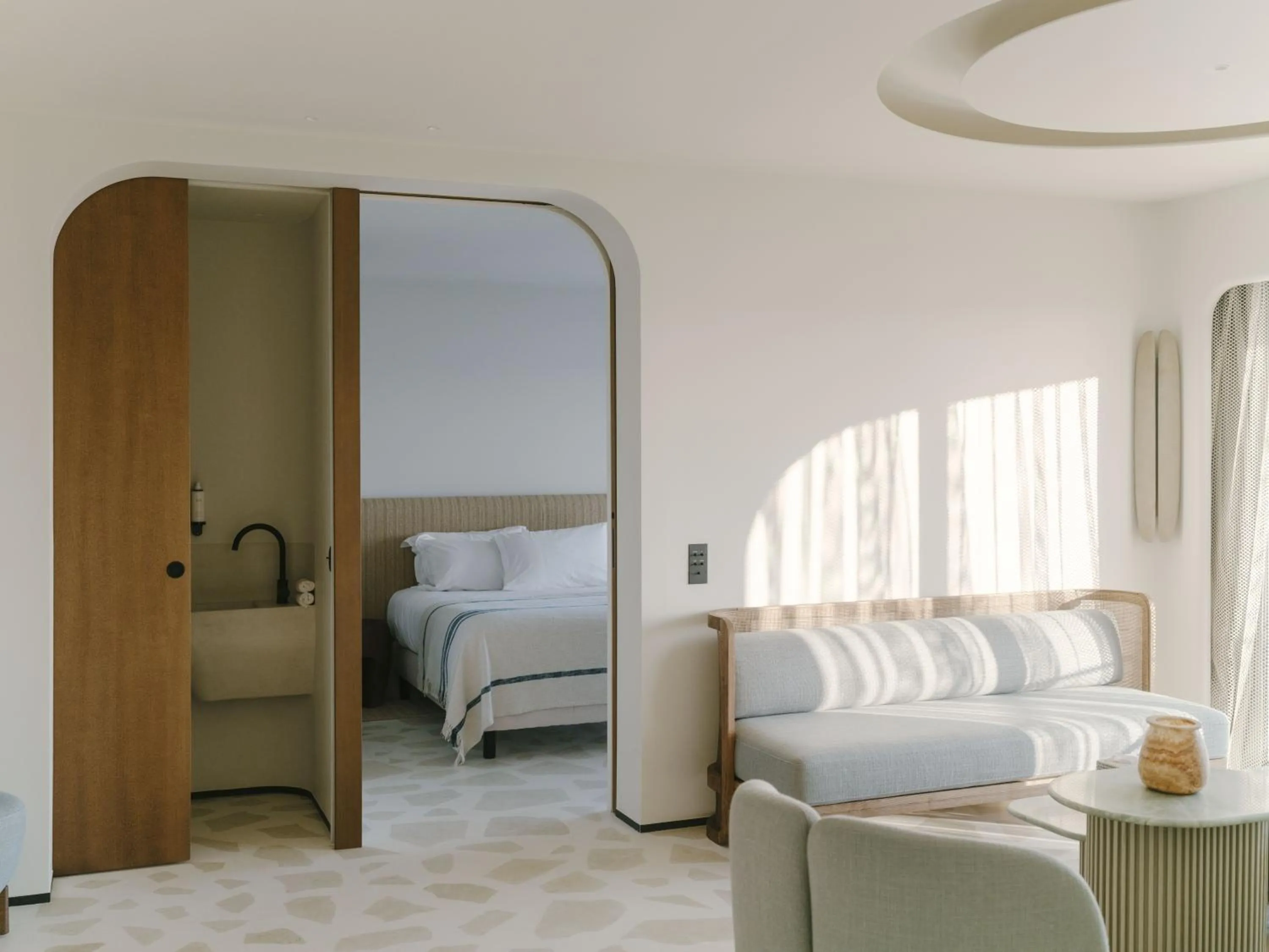 Bathroom, Bed in Hôtel & Spa Belle Plage