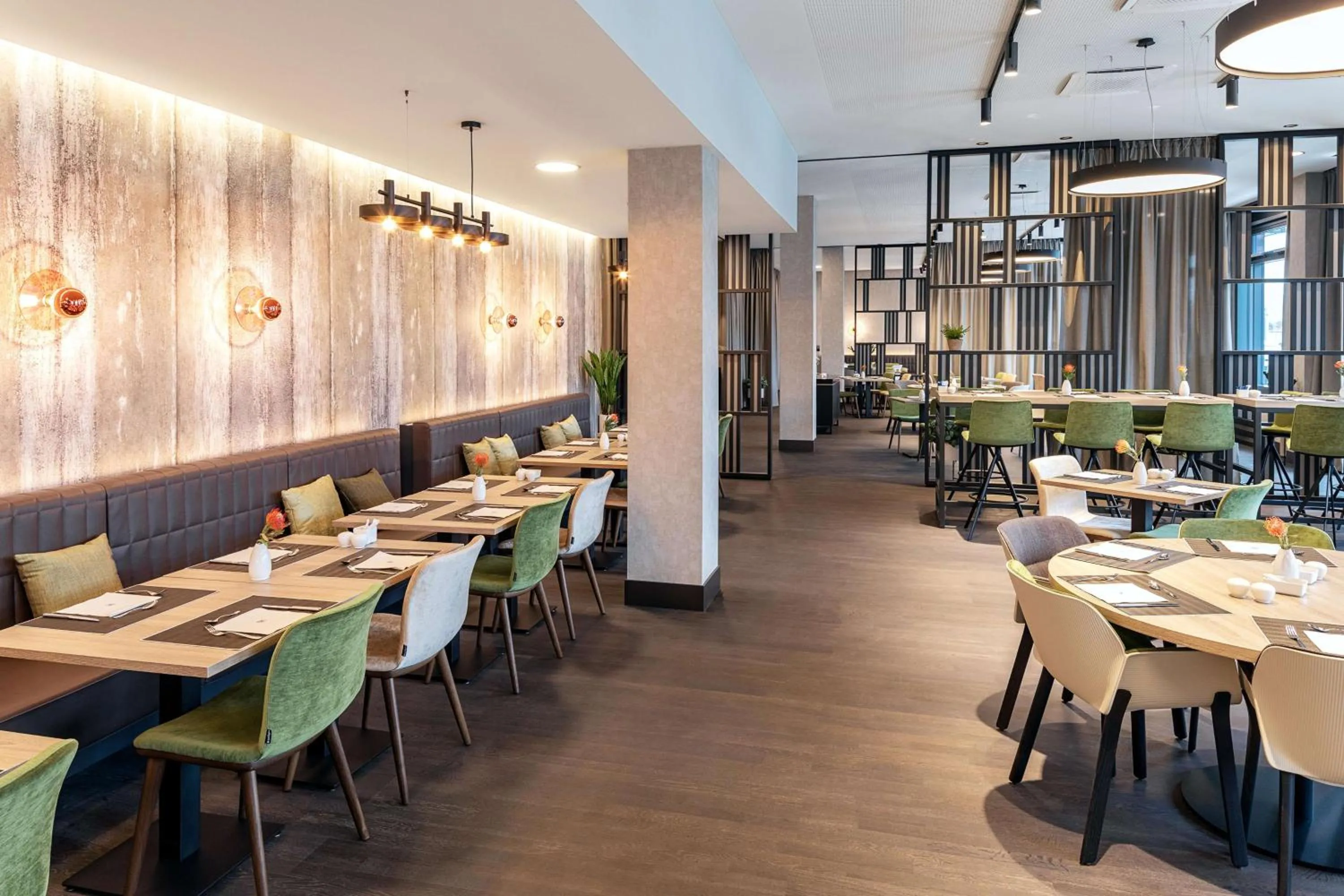 Restaurant/places to eat in NH Mannheim