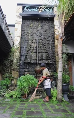 Omah Sinten Heritage Hotel & Resto