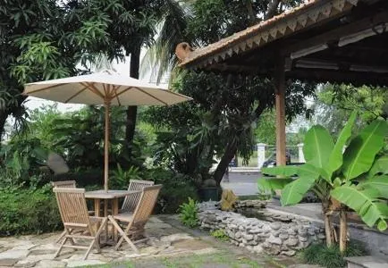 Omah Sinten Heritage Hotel & Resto