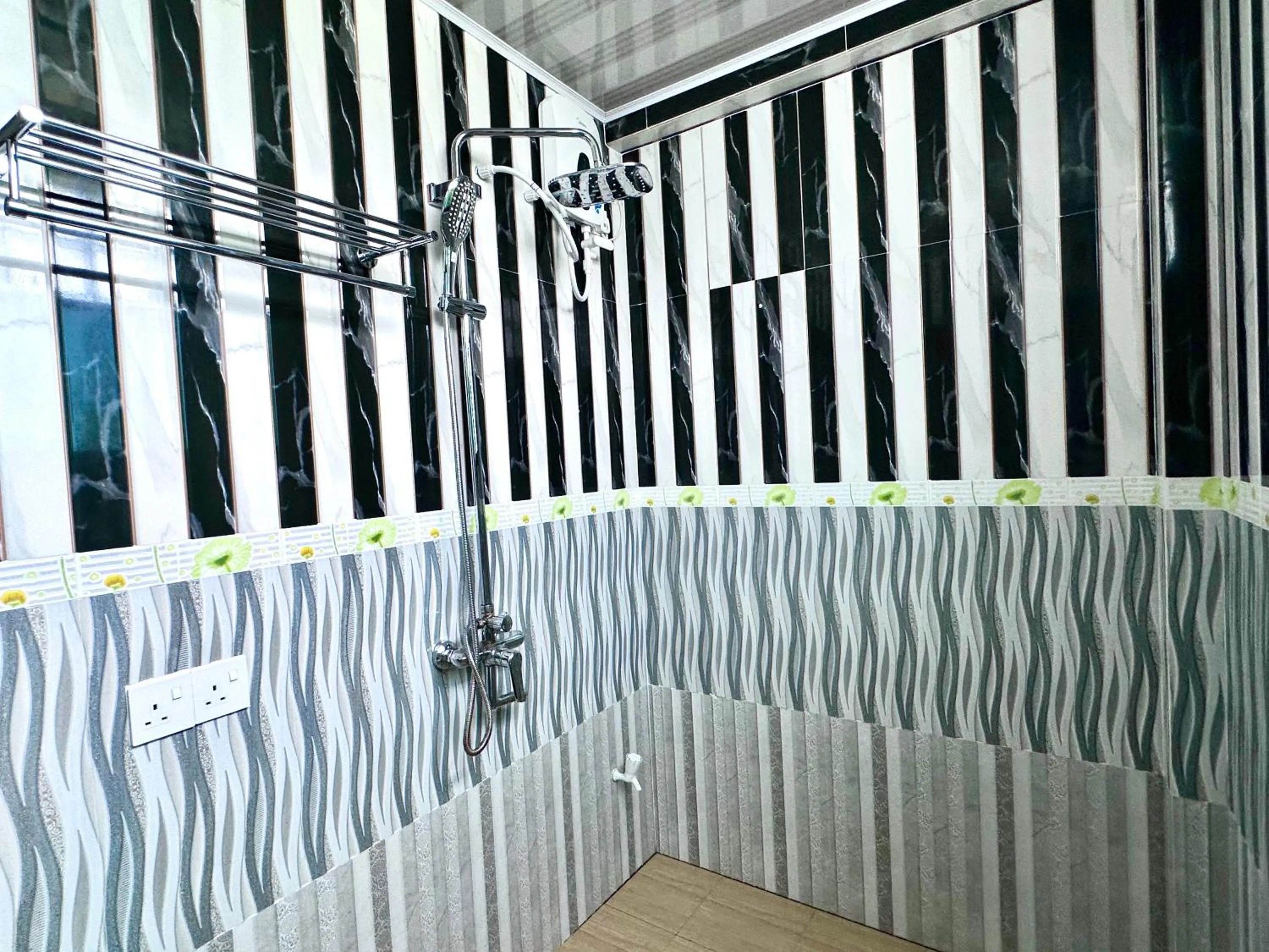 Shower in Galaxy Sunrise Sea View