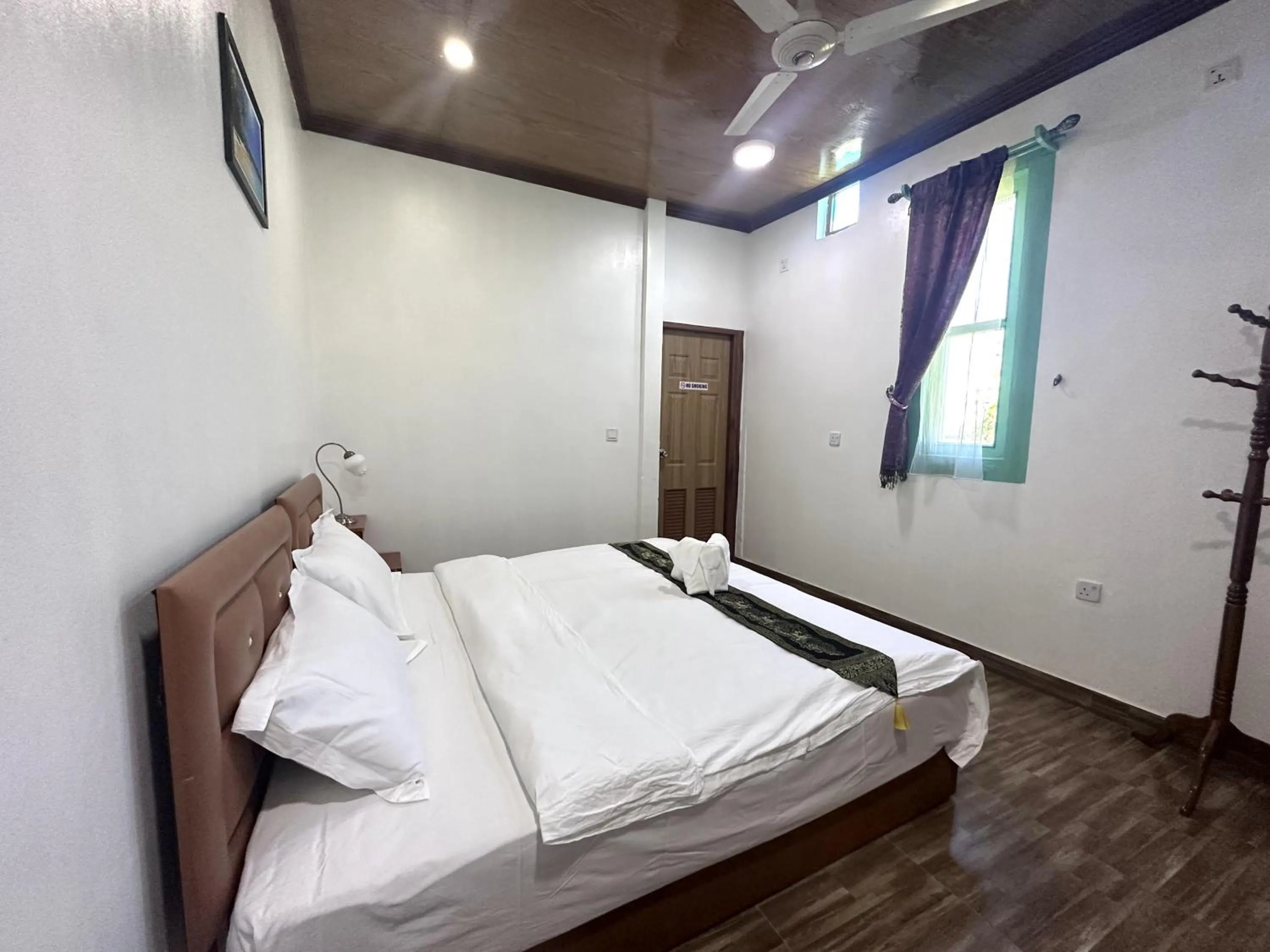 Bedroom, Bed in Galaxy Sunrise Sea View