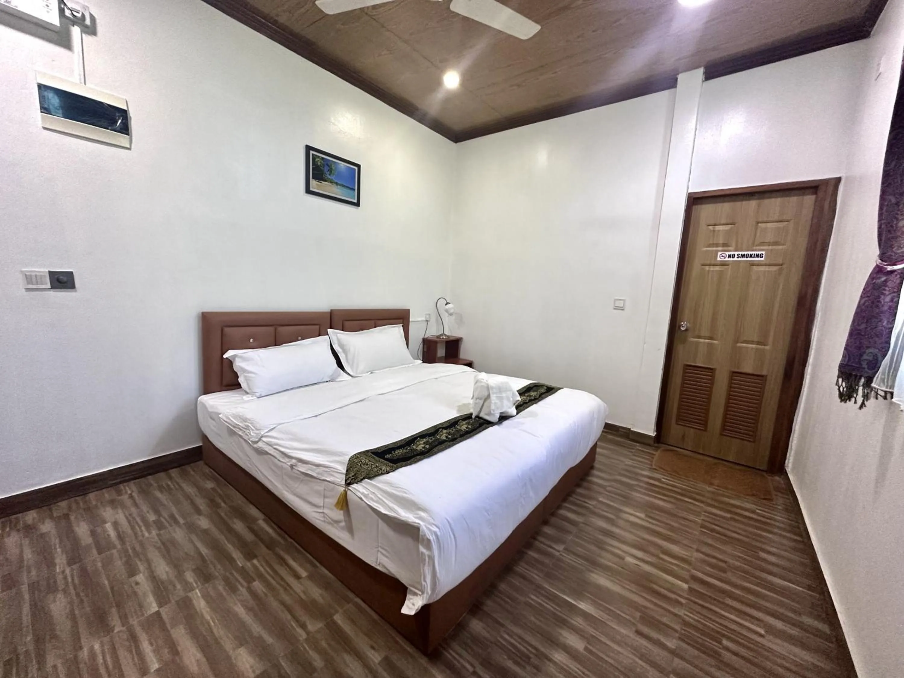 Bedroom, Bed in Galaxy Sunrise Sea View