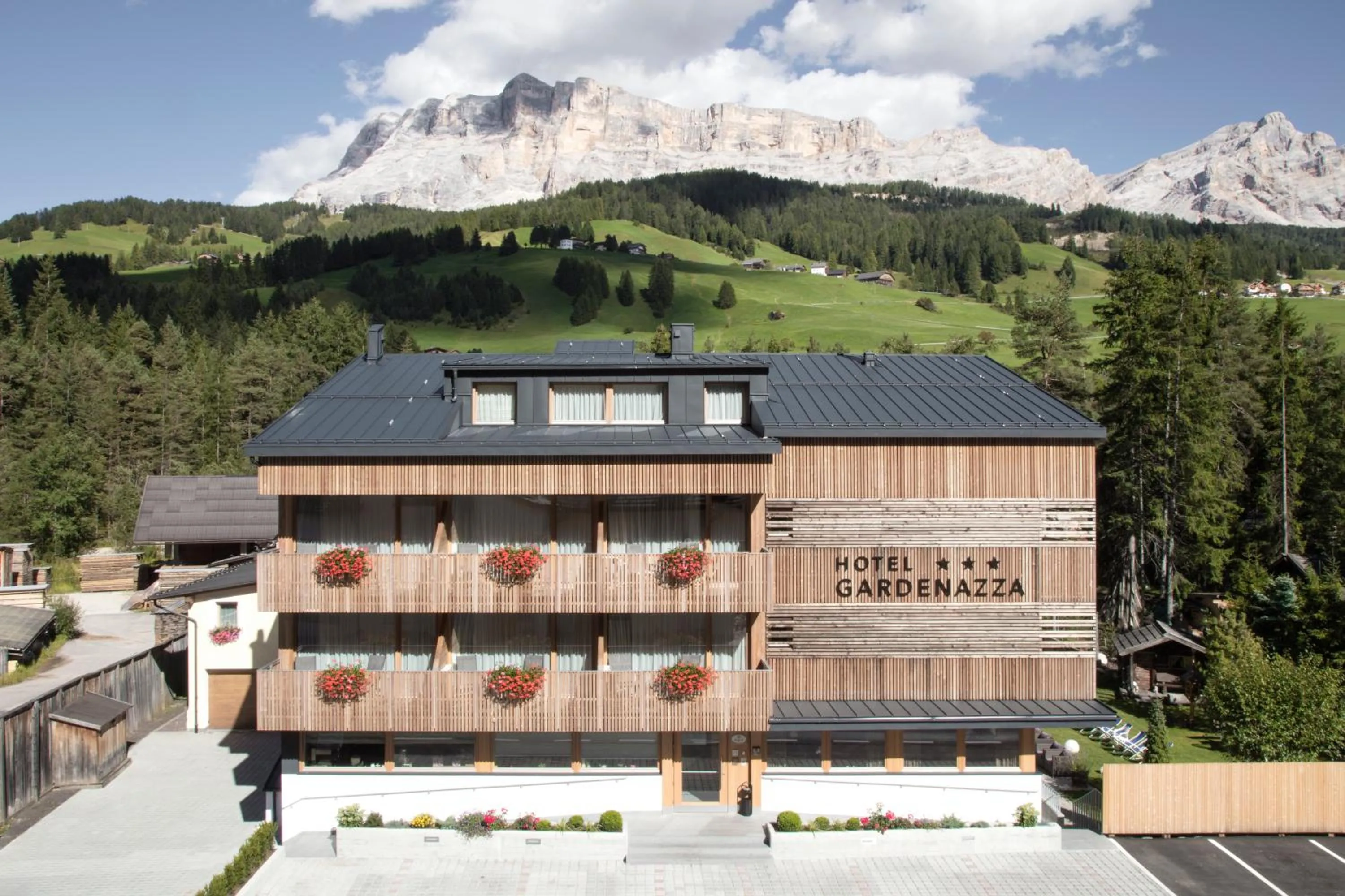 Property building in Hotel Gardenazza