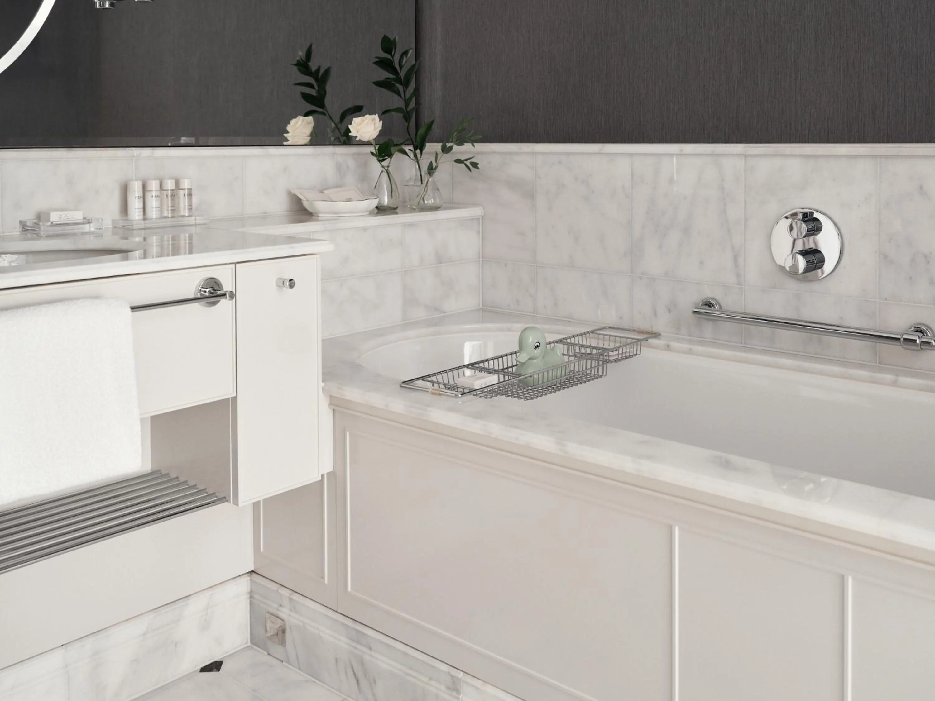 Toilet in Hotel Kämp