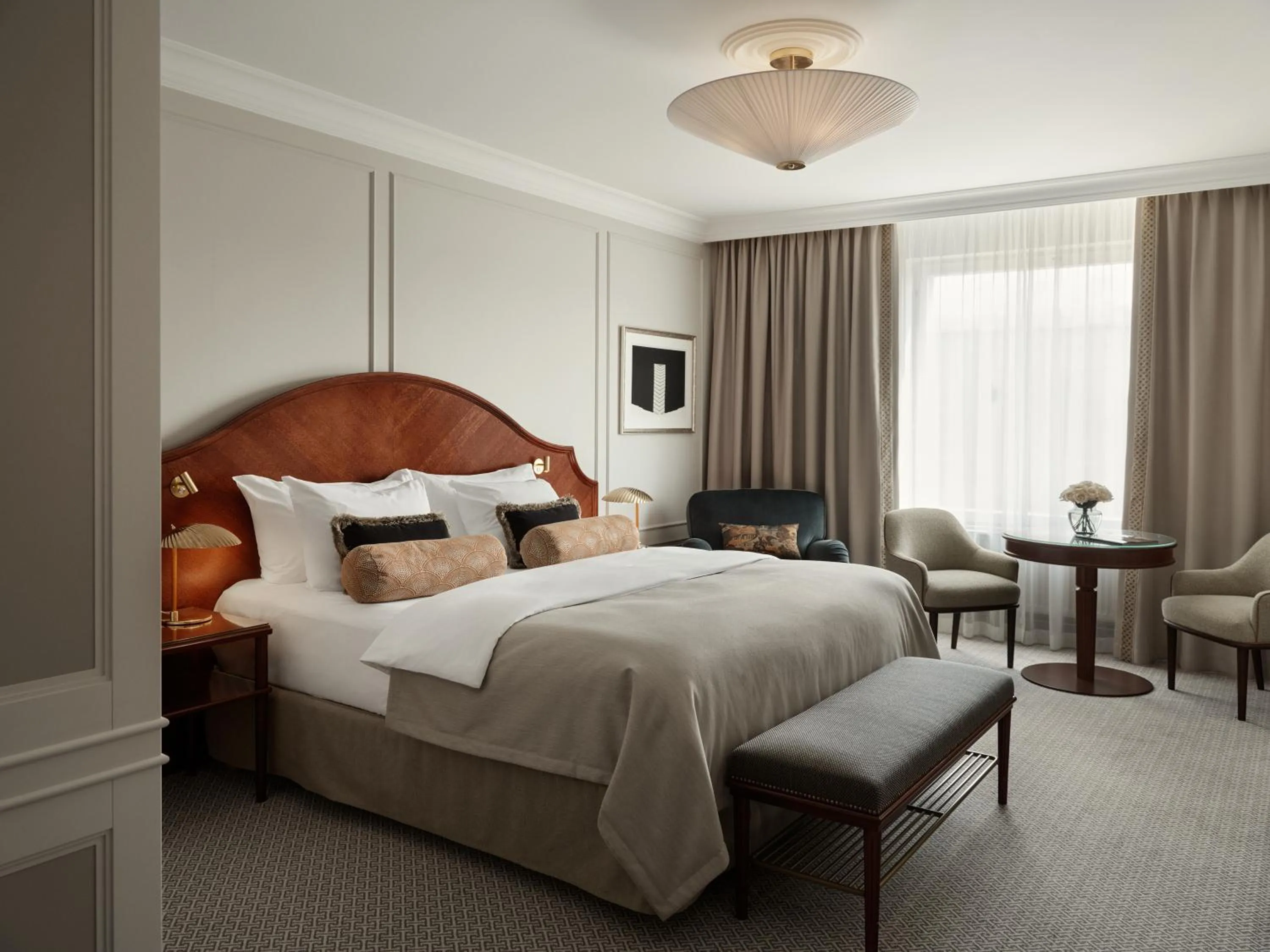 Bedroom, Bed in Hotel Kämp