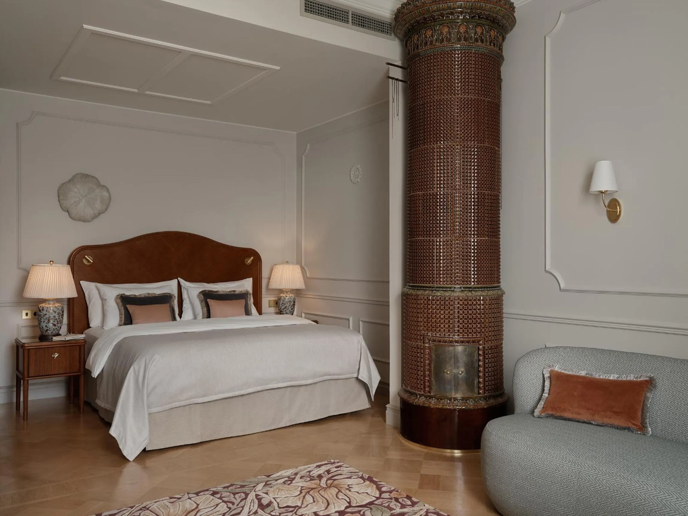 Decorative detail, Bed in Hotel Kämp