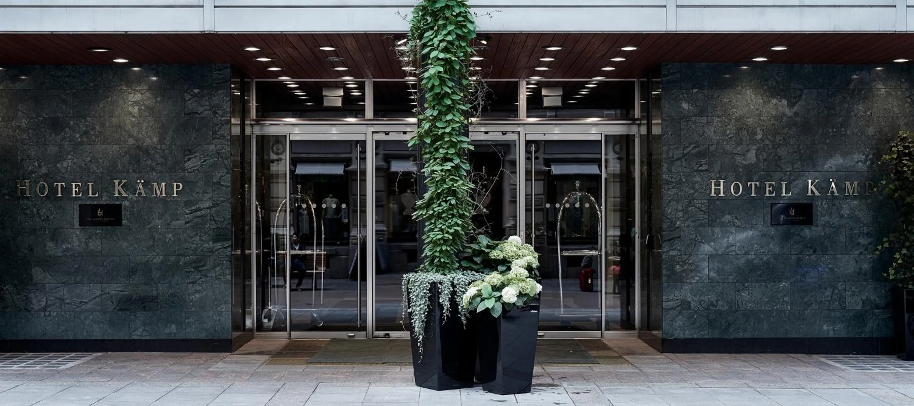 Facade/entrance in Hotel Kämp