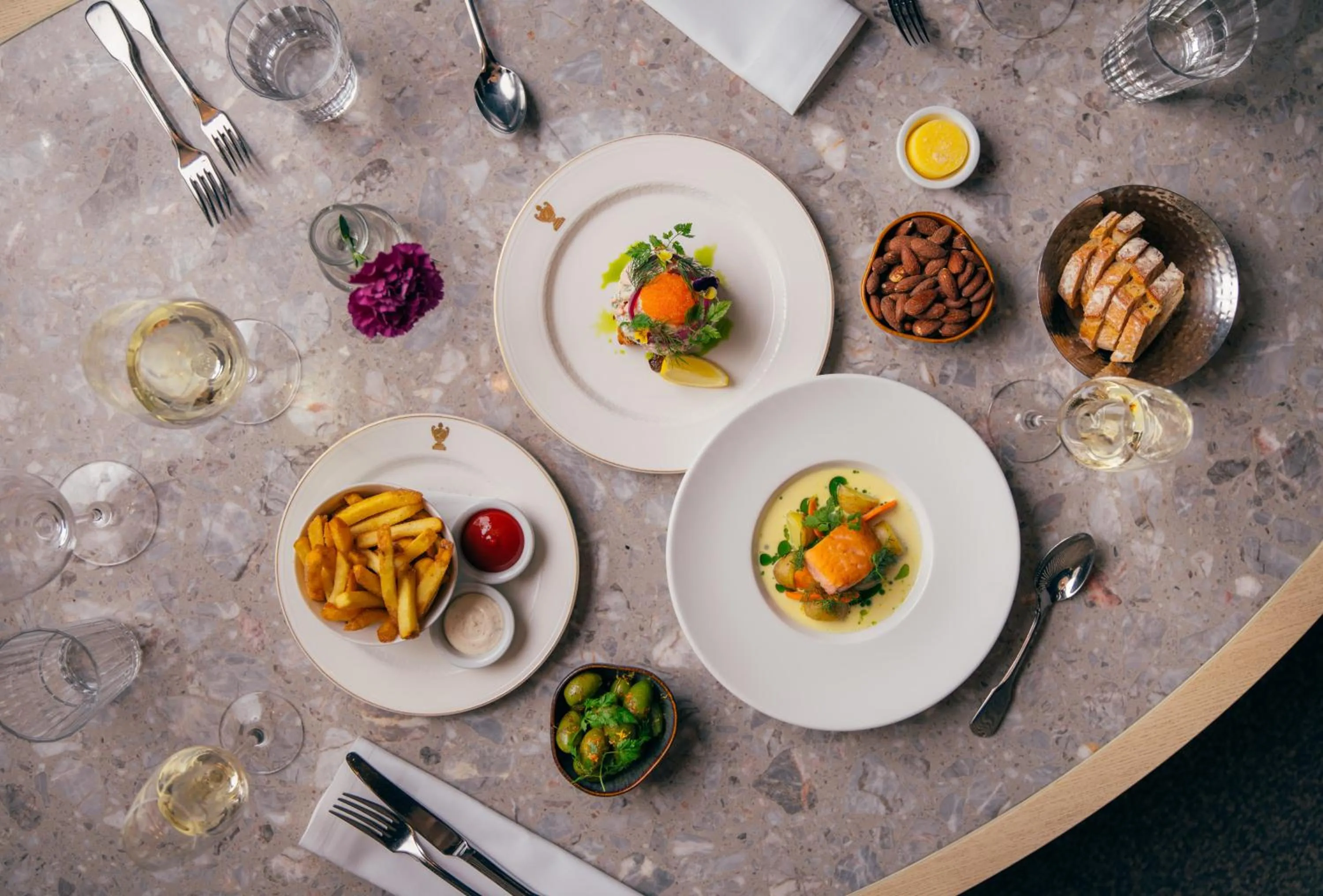 Food and drinks in Hotel Kämp