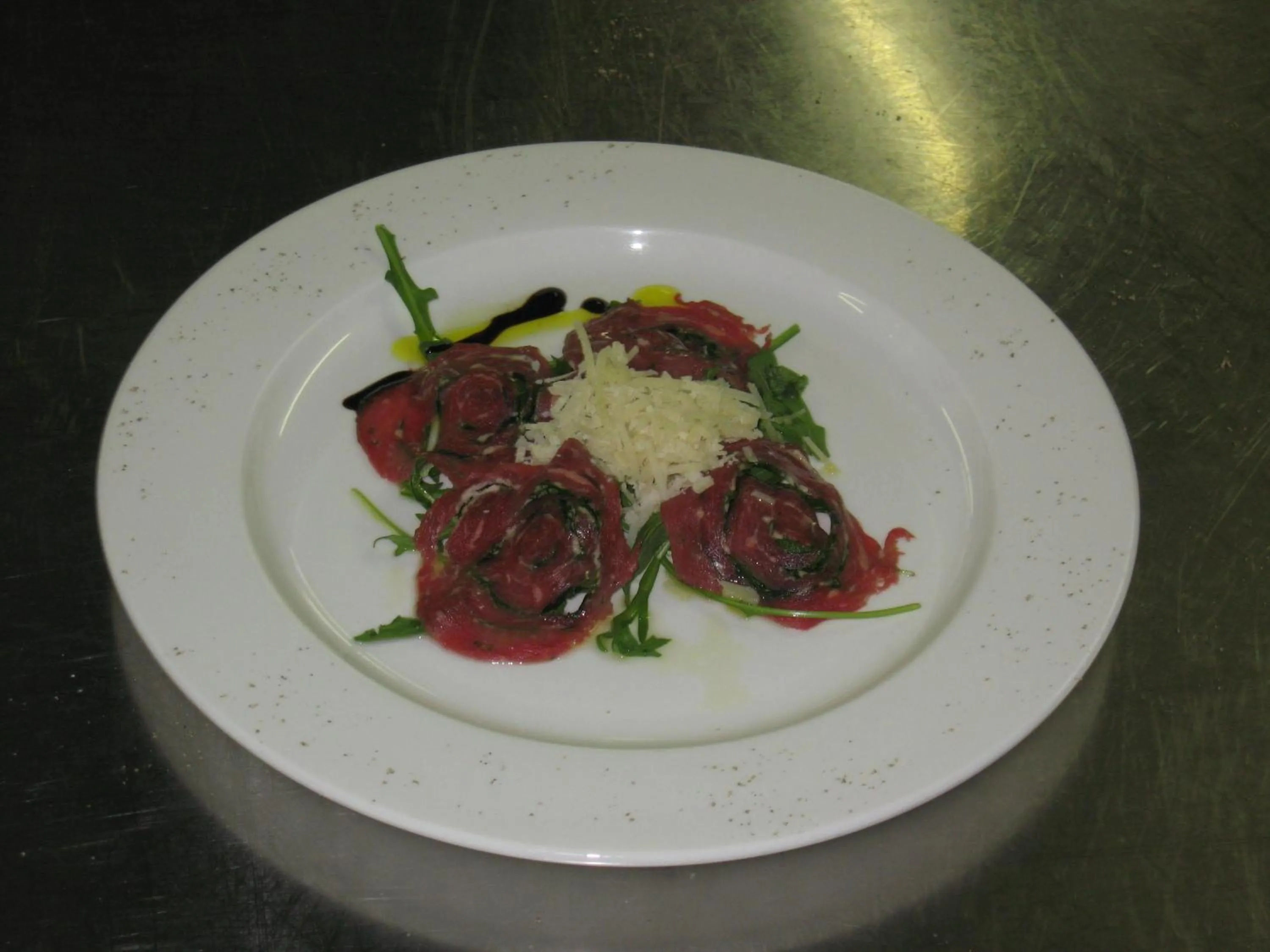 Restaurant/places to eat in Hotel La Villa