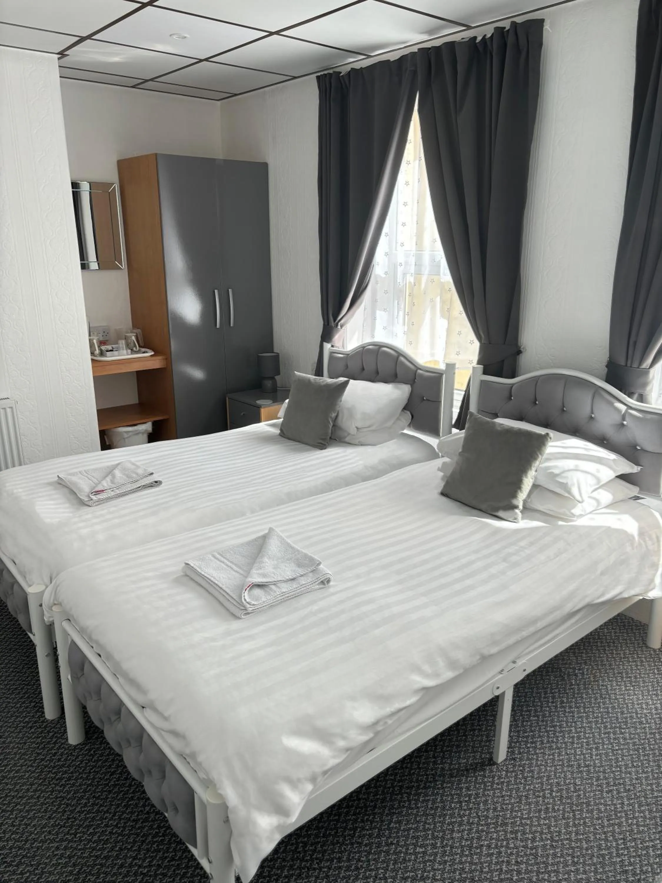 Bed in The Mornington Hotel