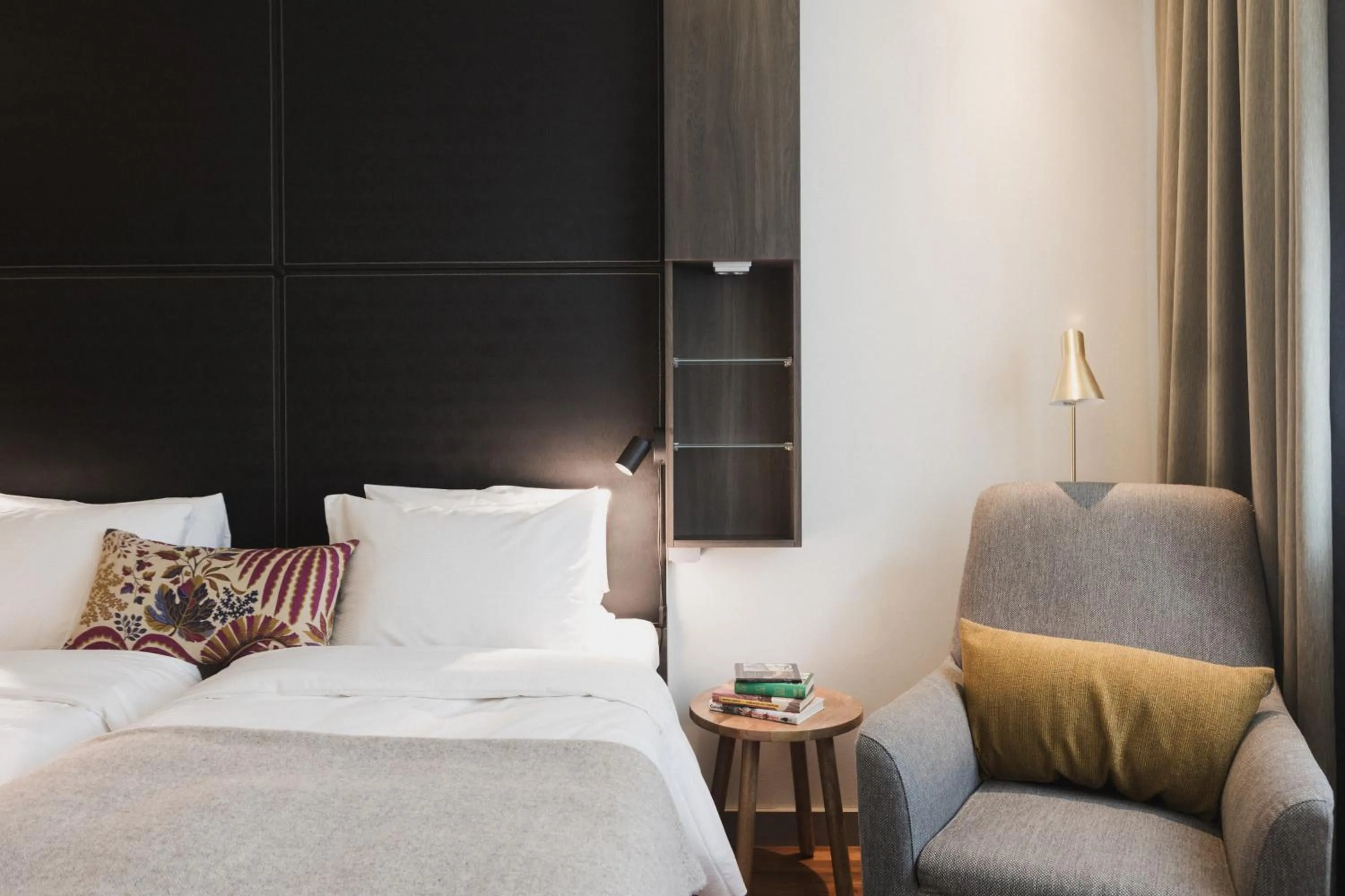 Bed in GLO Hotel Art