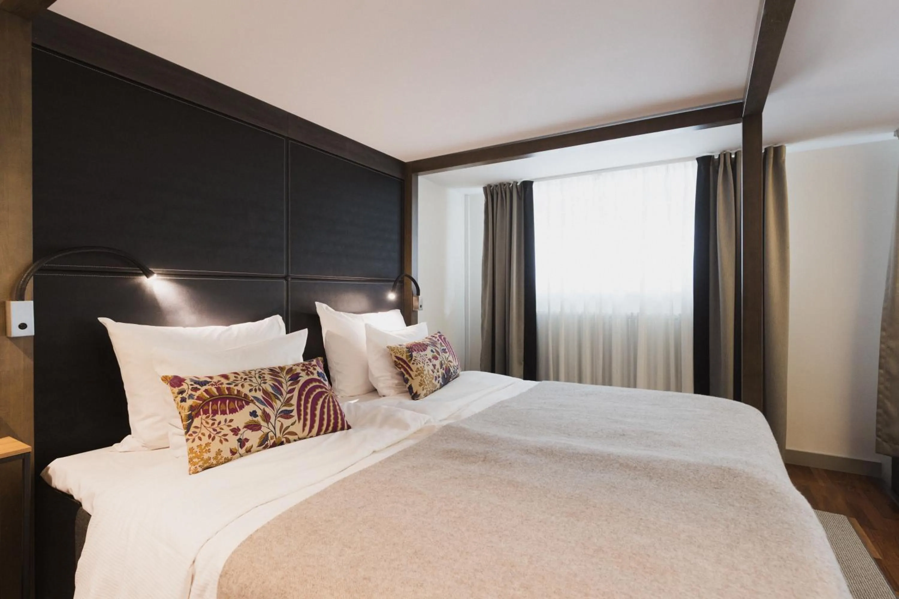 Bed in GLO Hotel Art