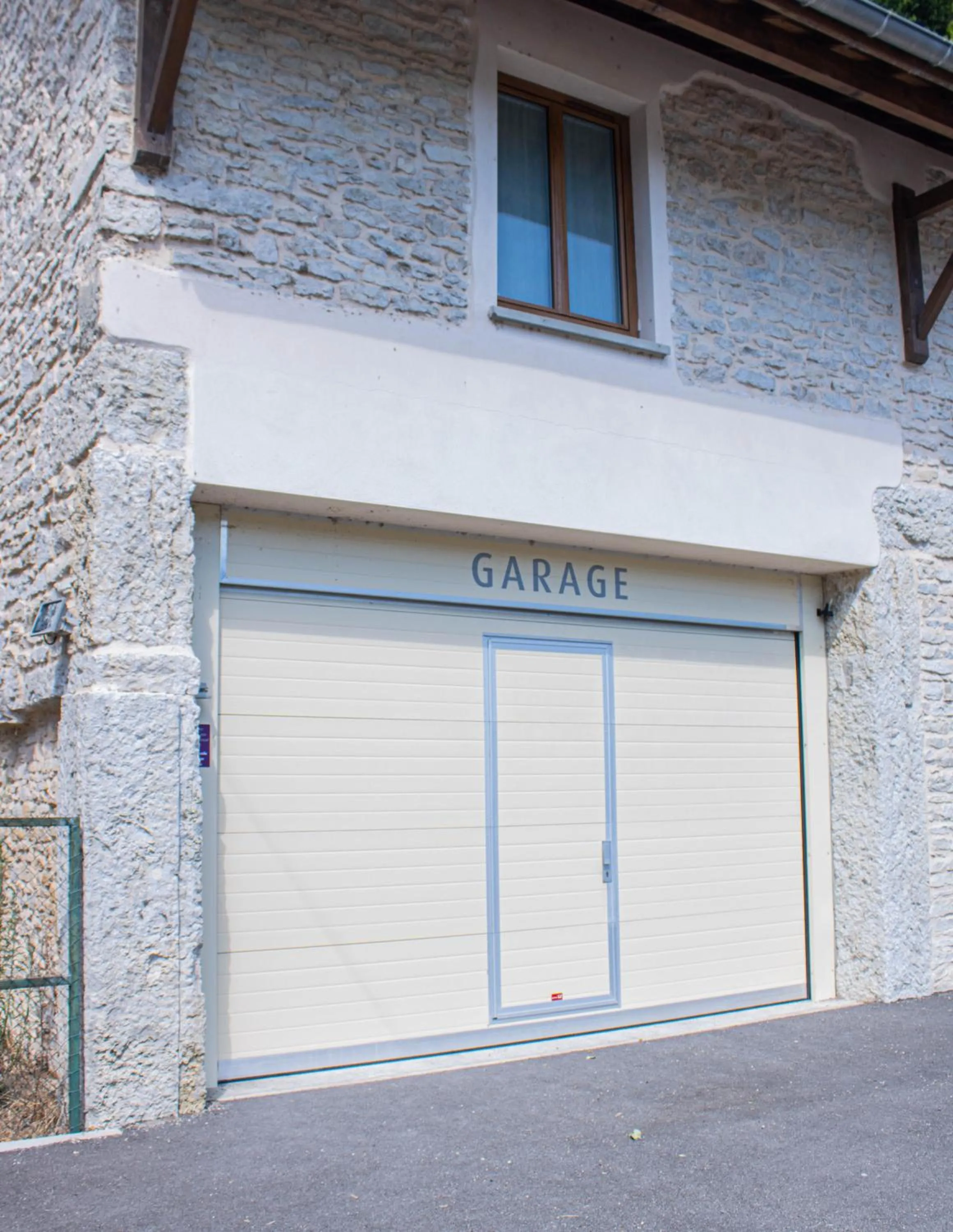 Property building in La Source